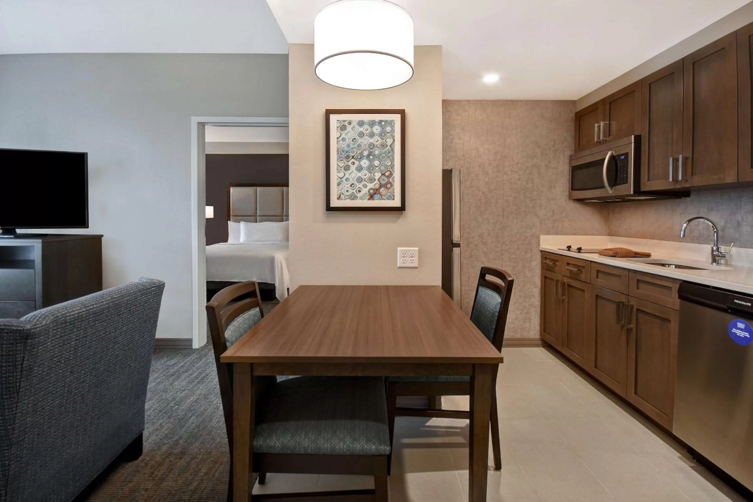 Kitchen or kitchenette in Homewood Suites By Hilton Orlando Flamingo Crossings, Fl