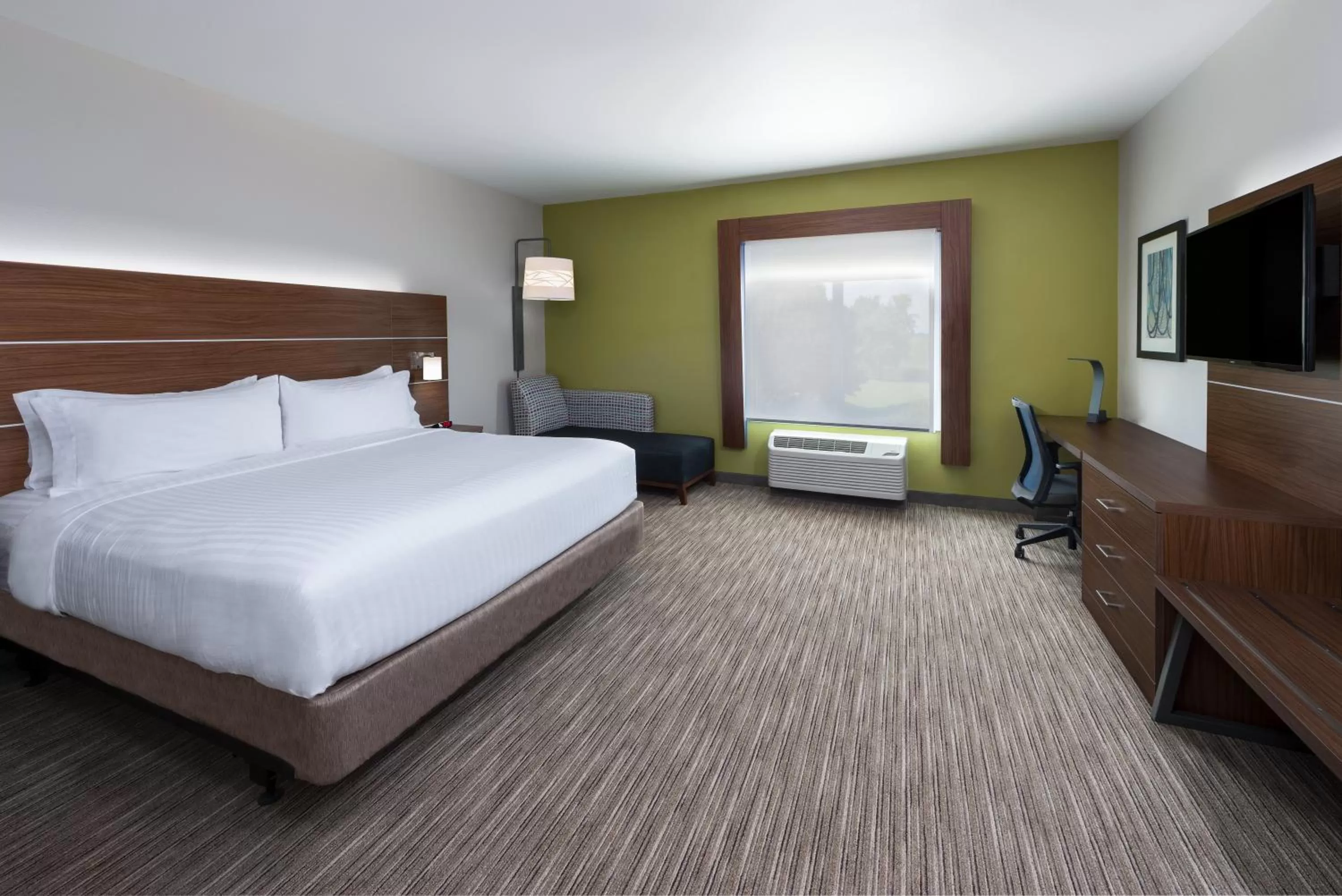 Photo of the whole room, Bed in Holiday Inn Express Troy by IHG