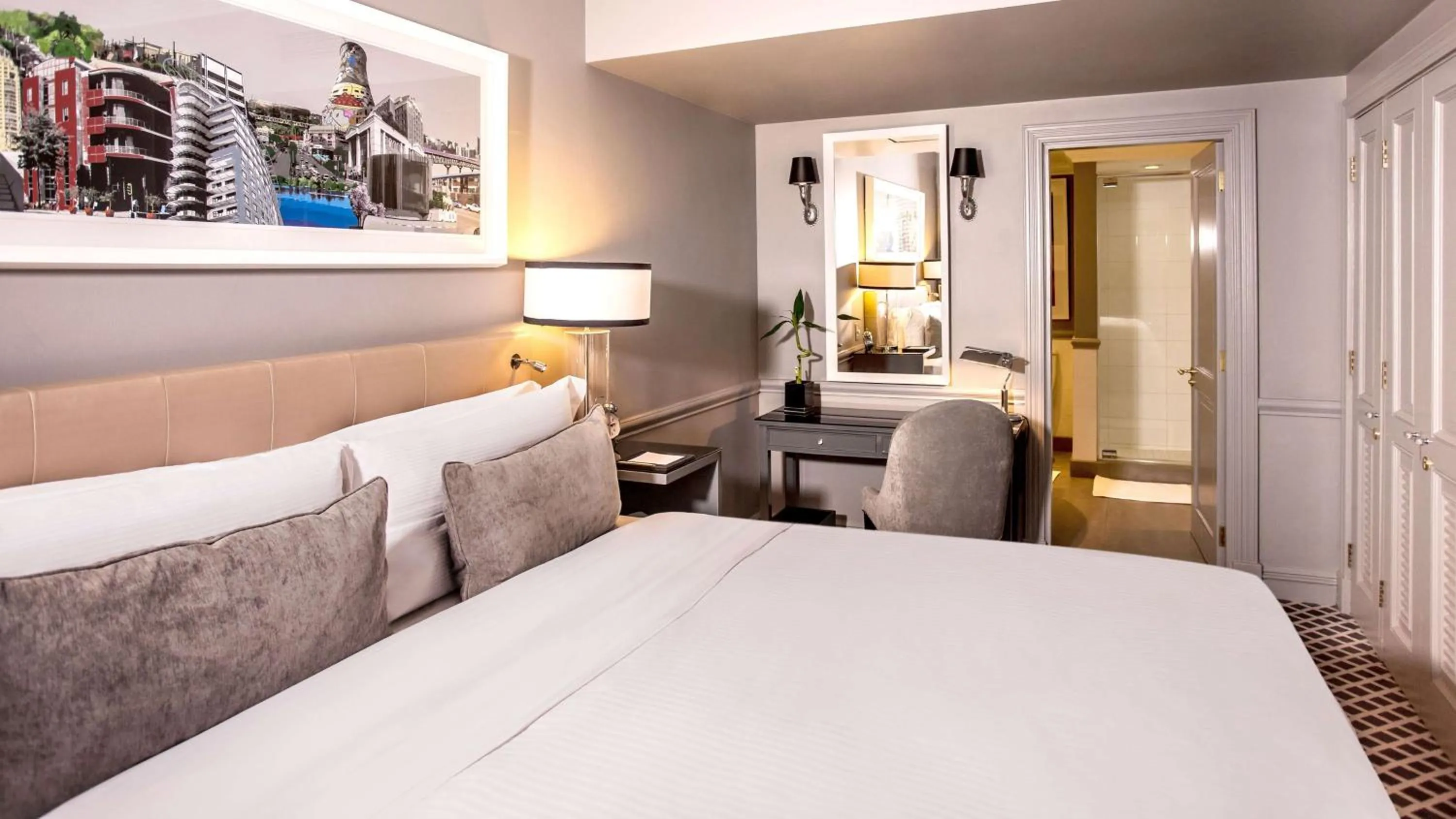 Photo of the whole room, Bed in 54 on Bath, Johannesburg Rosebank