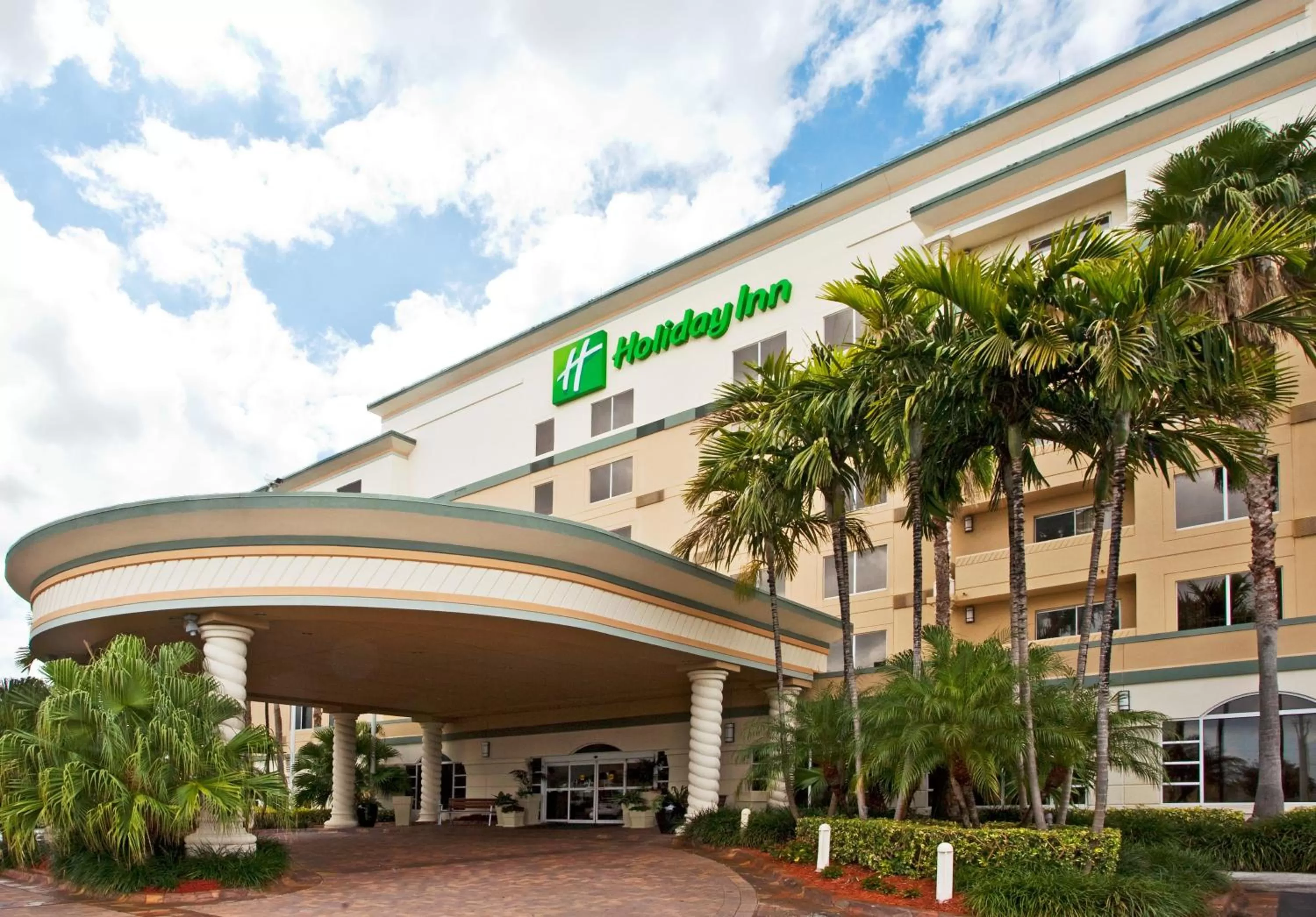 Property building in Holiday Inn Fort Lauderdale Airport by IHG