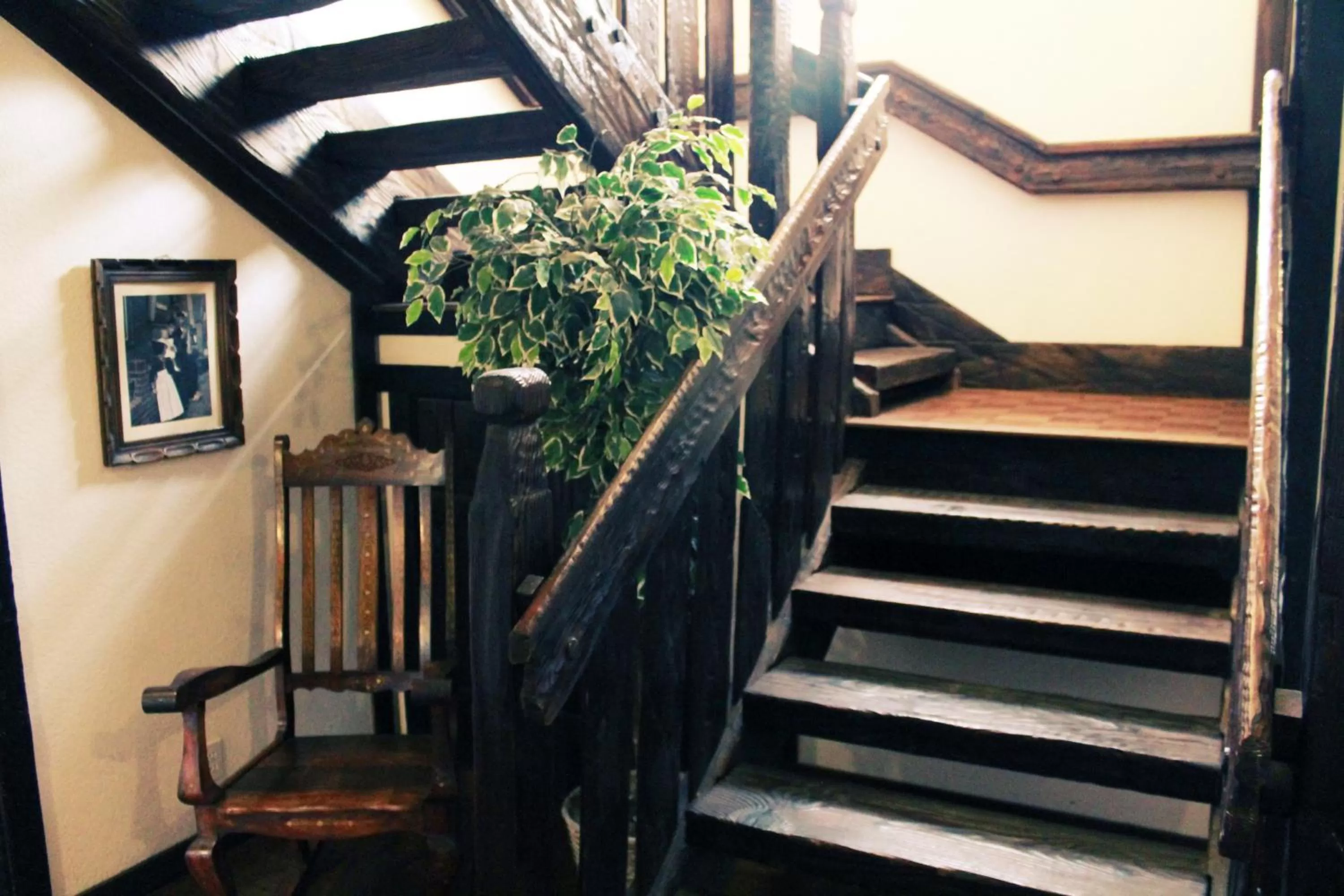 Facade/entrance in Auld Holland Inn