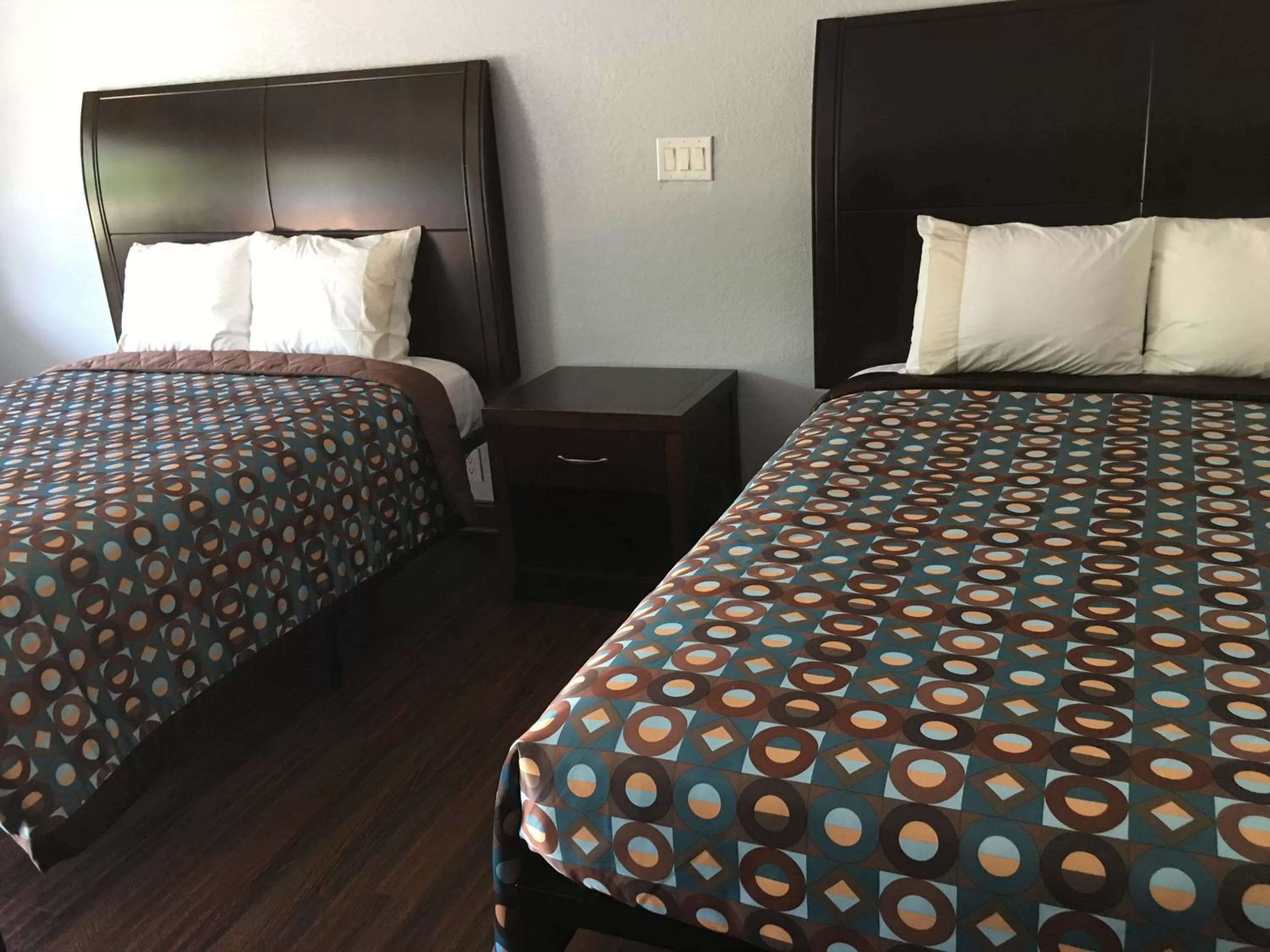 Bed in Budget Inn - Laurens