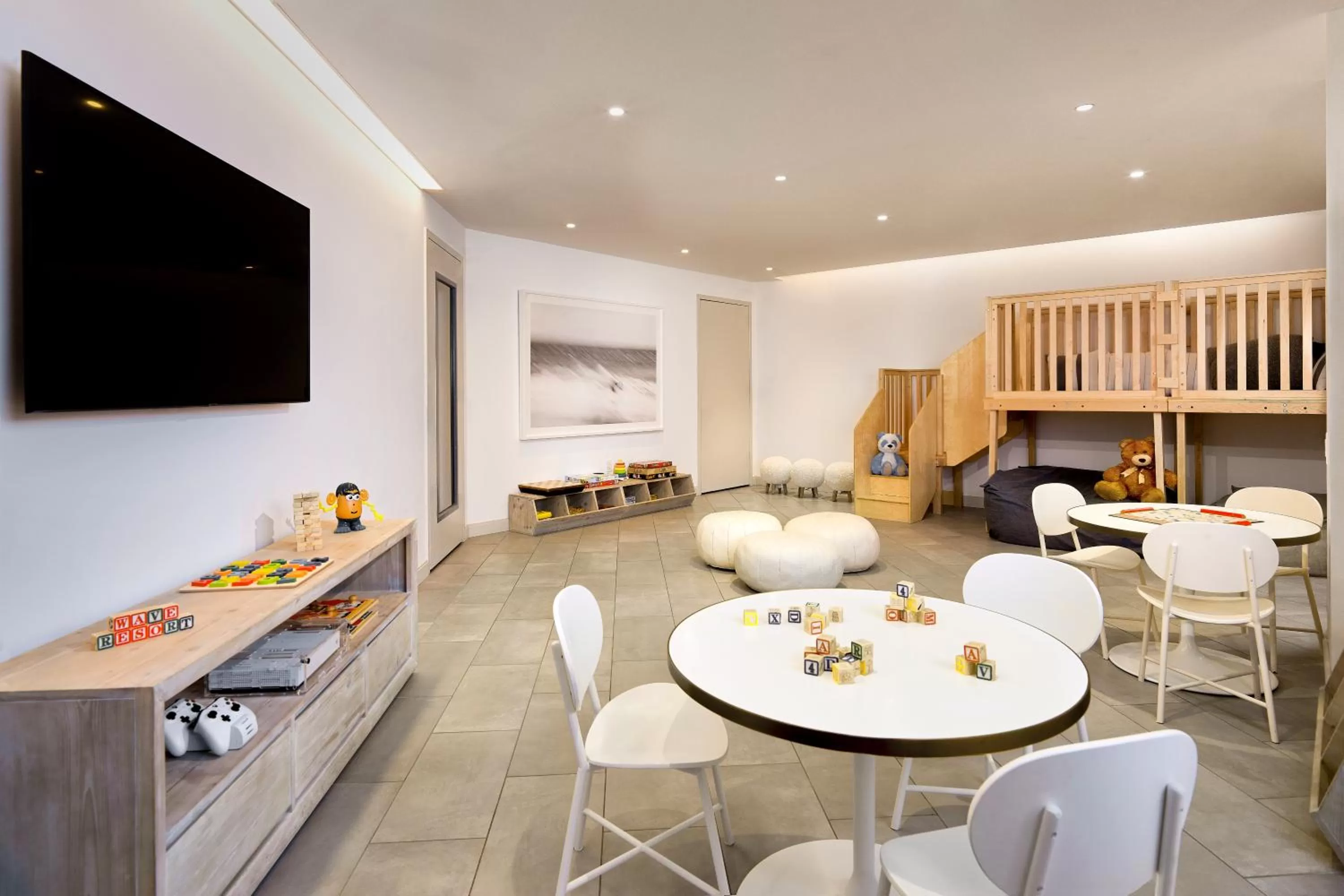 Kids's club in Wave Resort