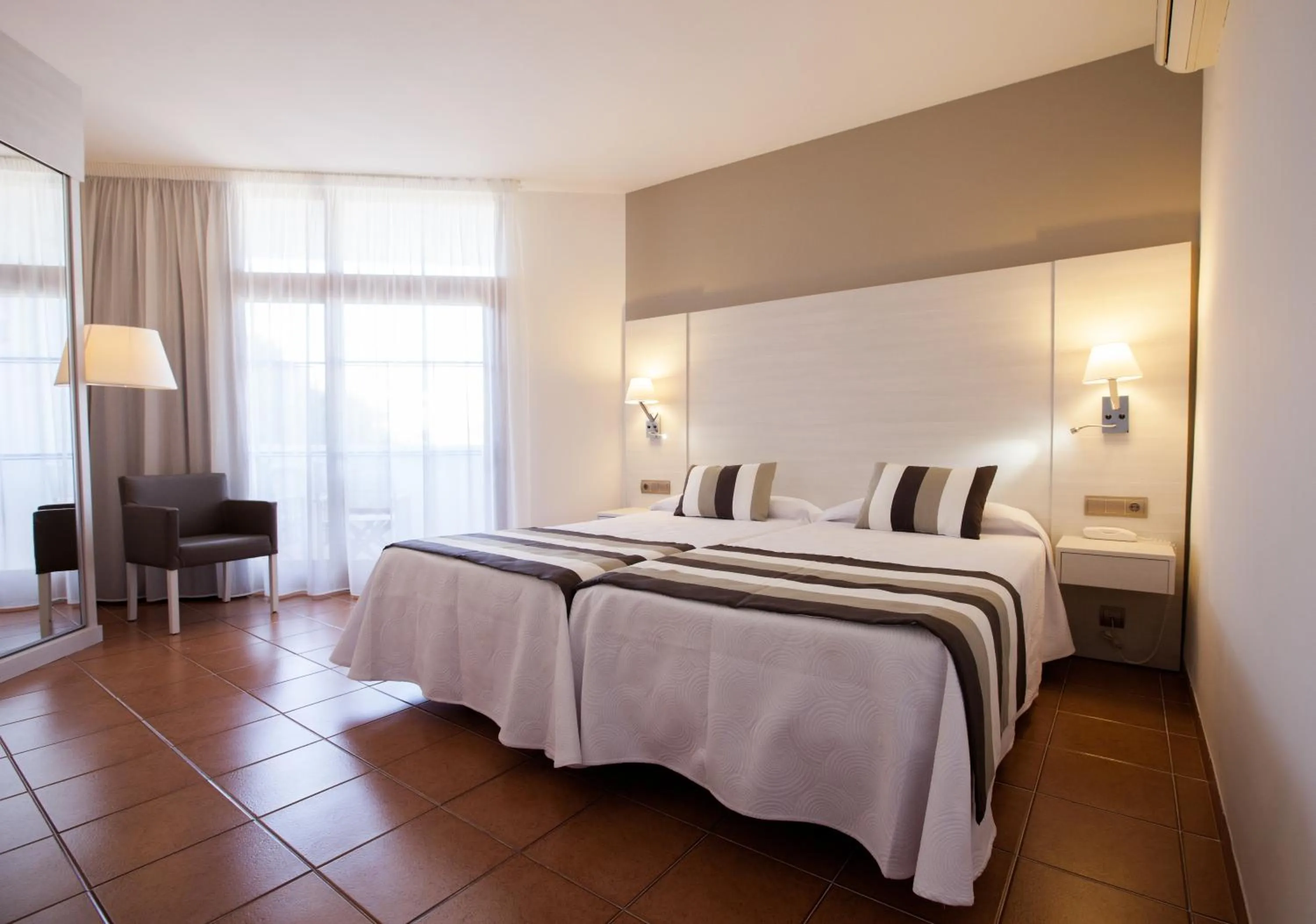 Photo of the whole room, Bed in Hotel Tres Torres