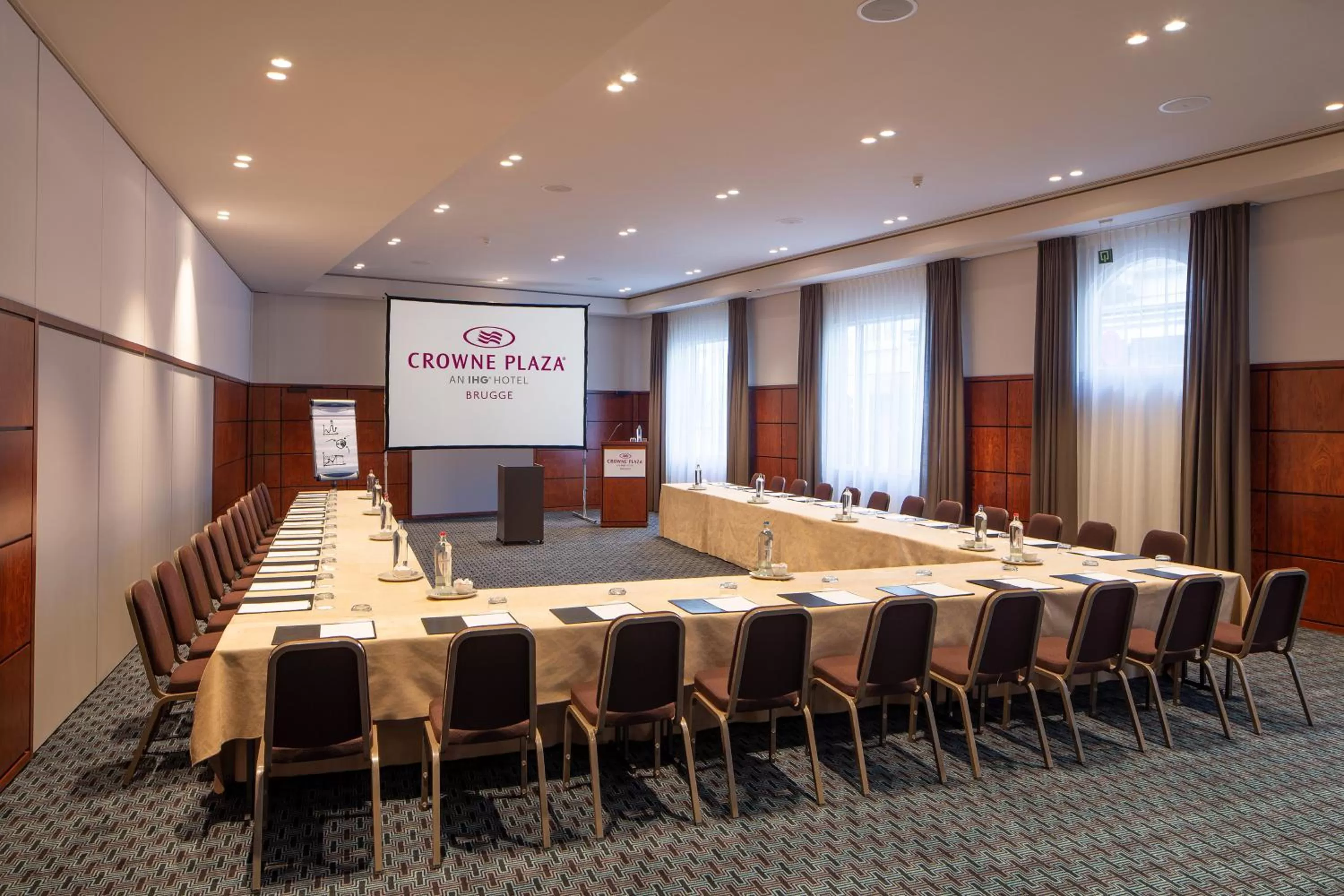 Meeting/conference room in Crowne Plaza Hotel Brugge by IHG