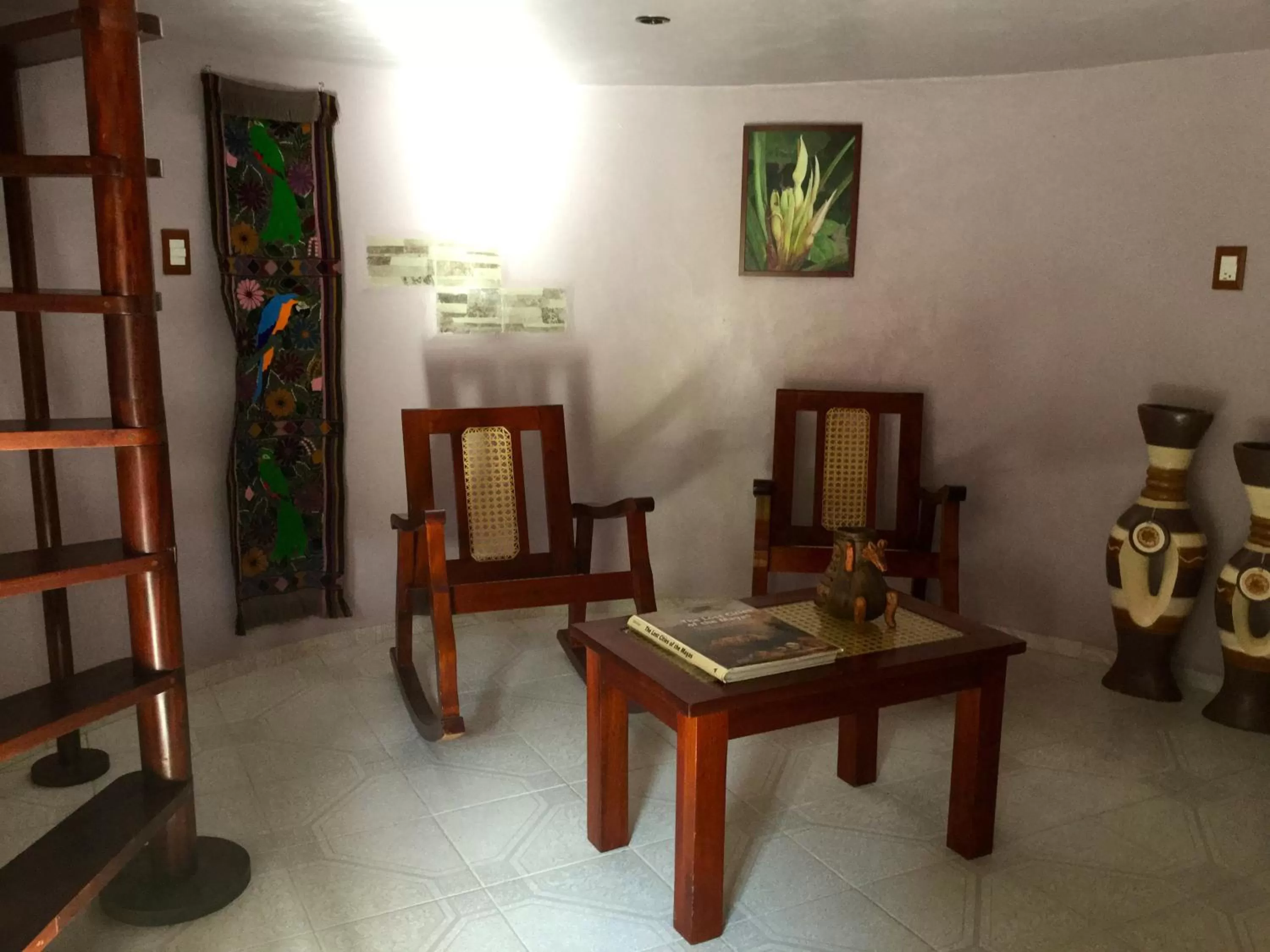 Photo of the whole room, Seating Area in The Pickled Onion Eco-Boutique B&B