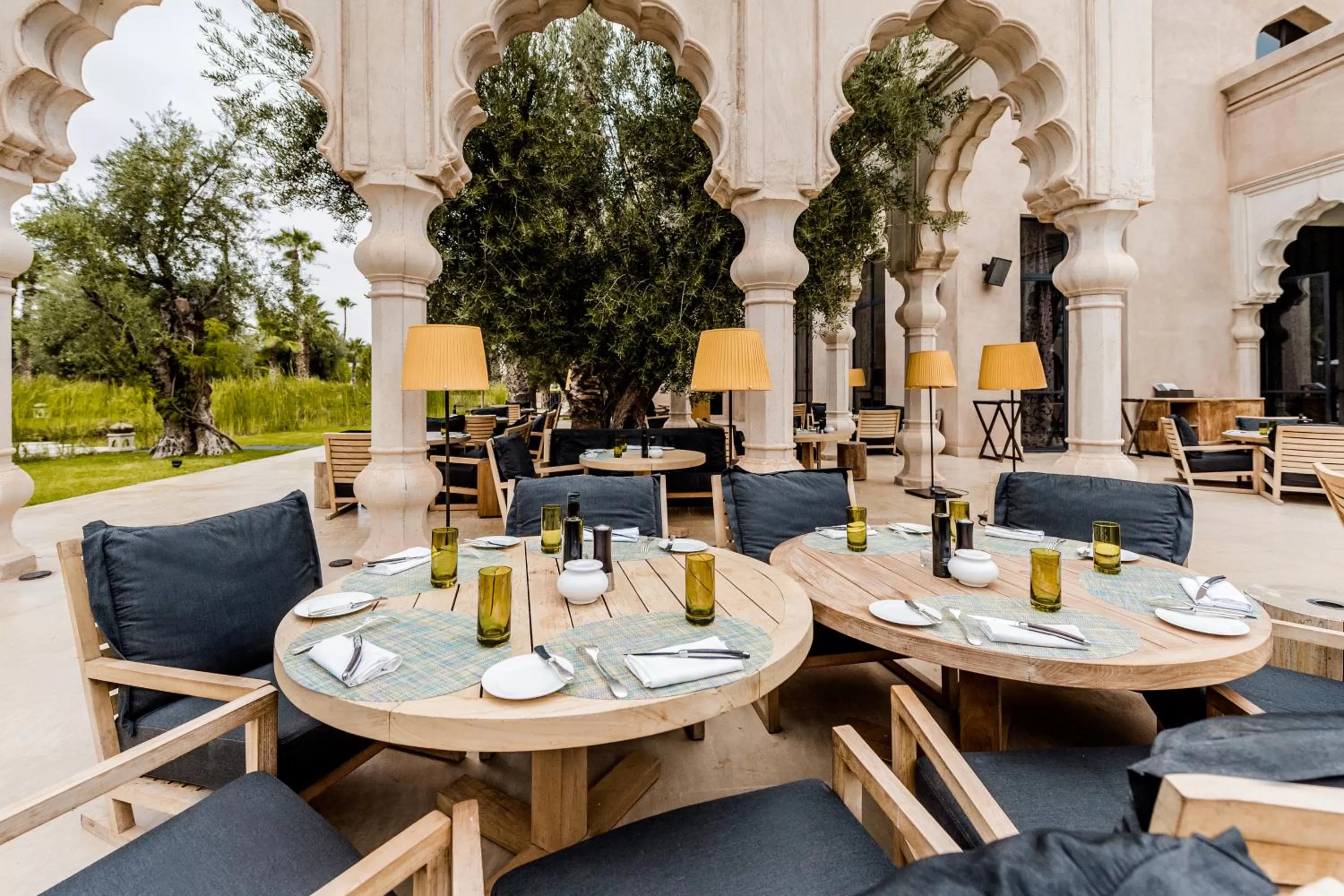 Restaurant/places to eat in Palais Namaskar