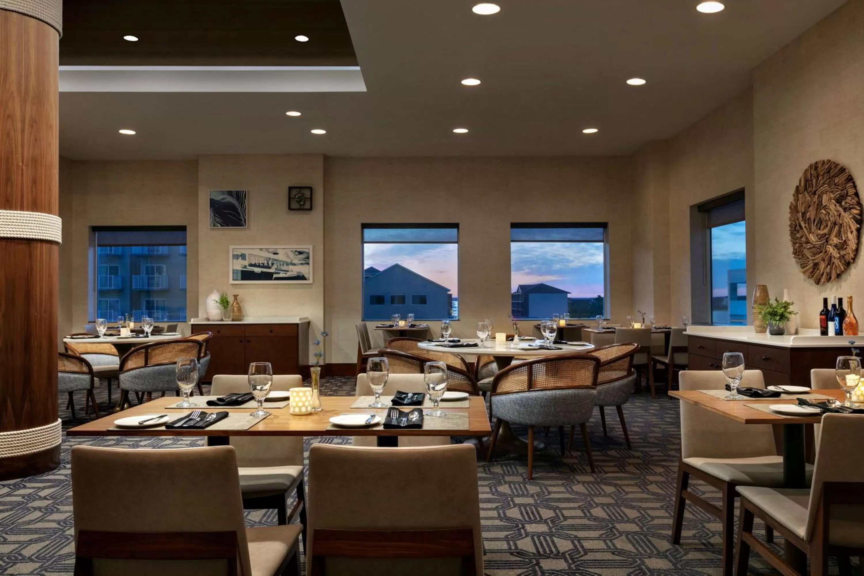 Restaurant/places to eat in Hilton Suites Ocean City Oceanfront
