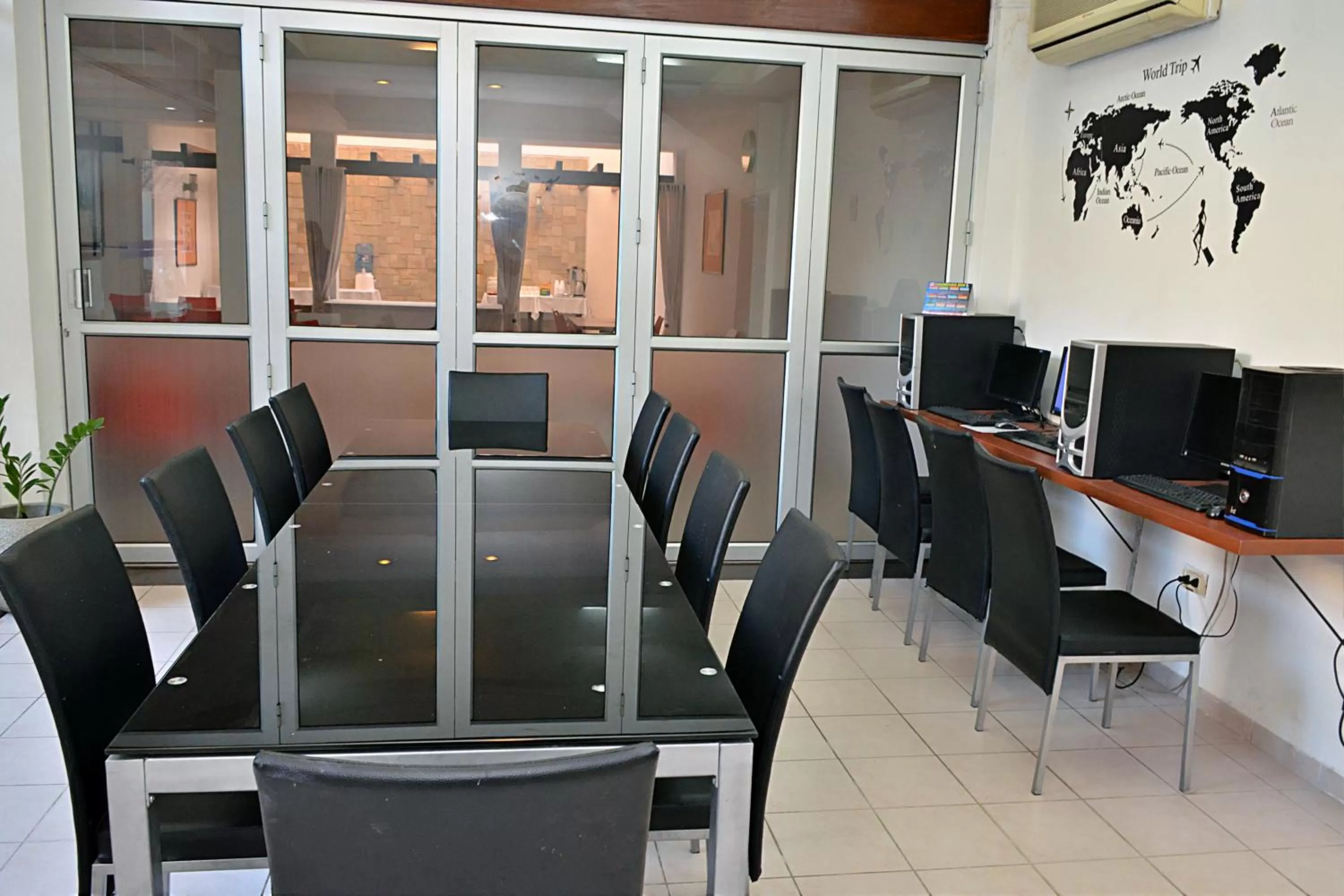 Business facilities in La Siesta Hotel