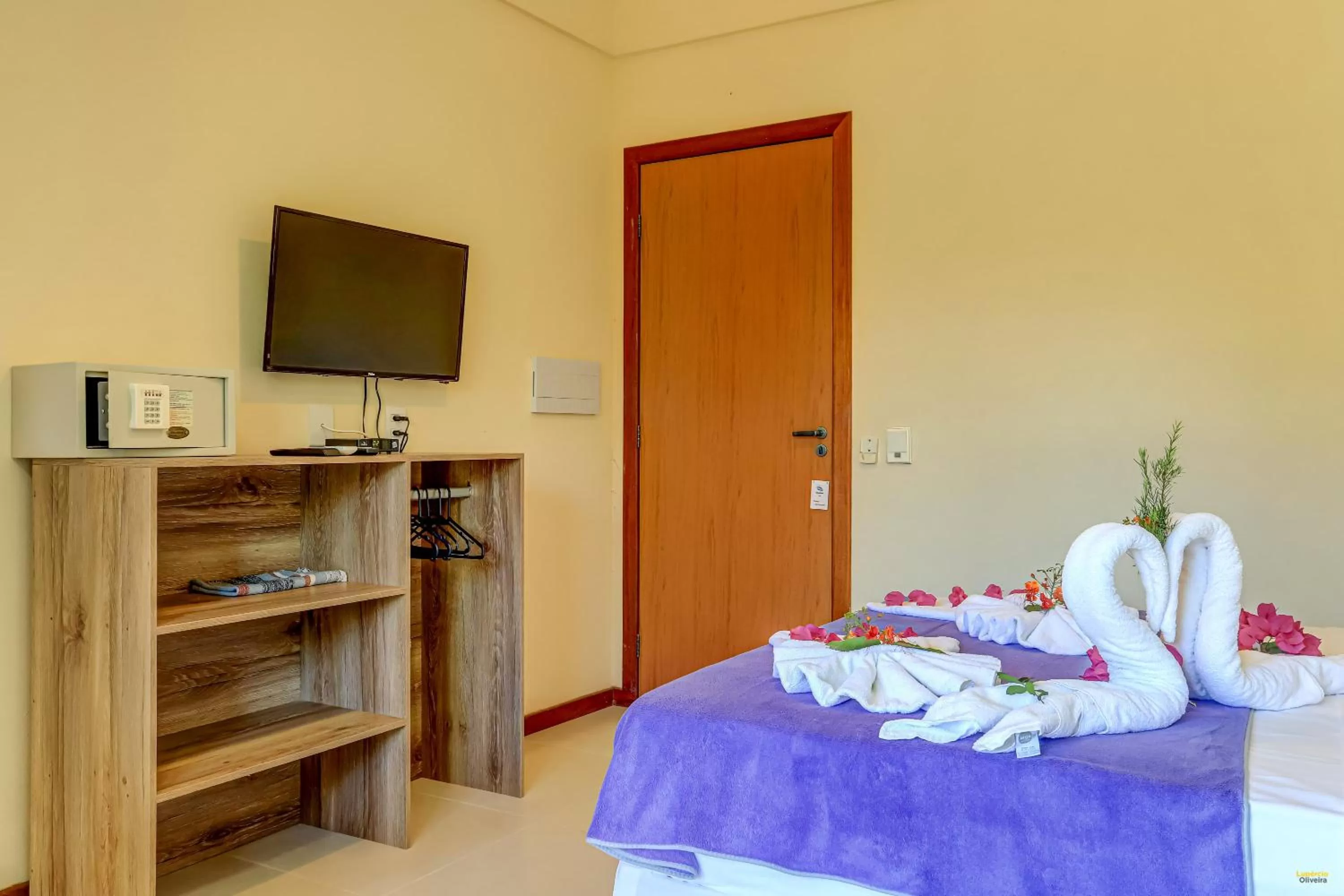 Photo of the whole room in i9 Quixaba Flat