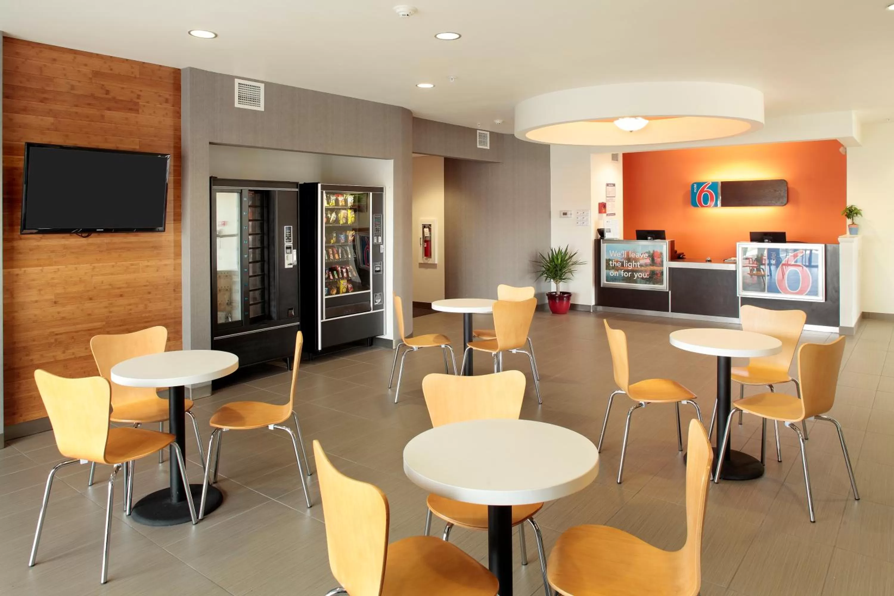 Lobby or reception in Motel 6 Wilkes Barre Arena