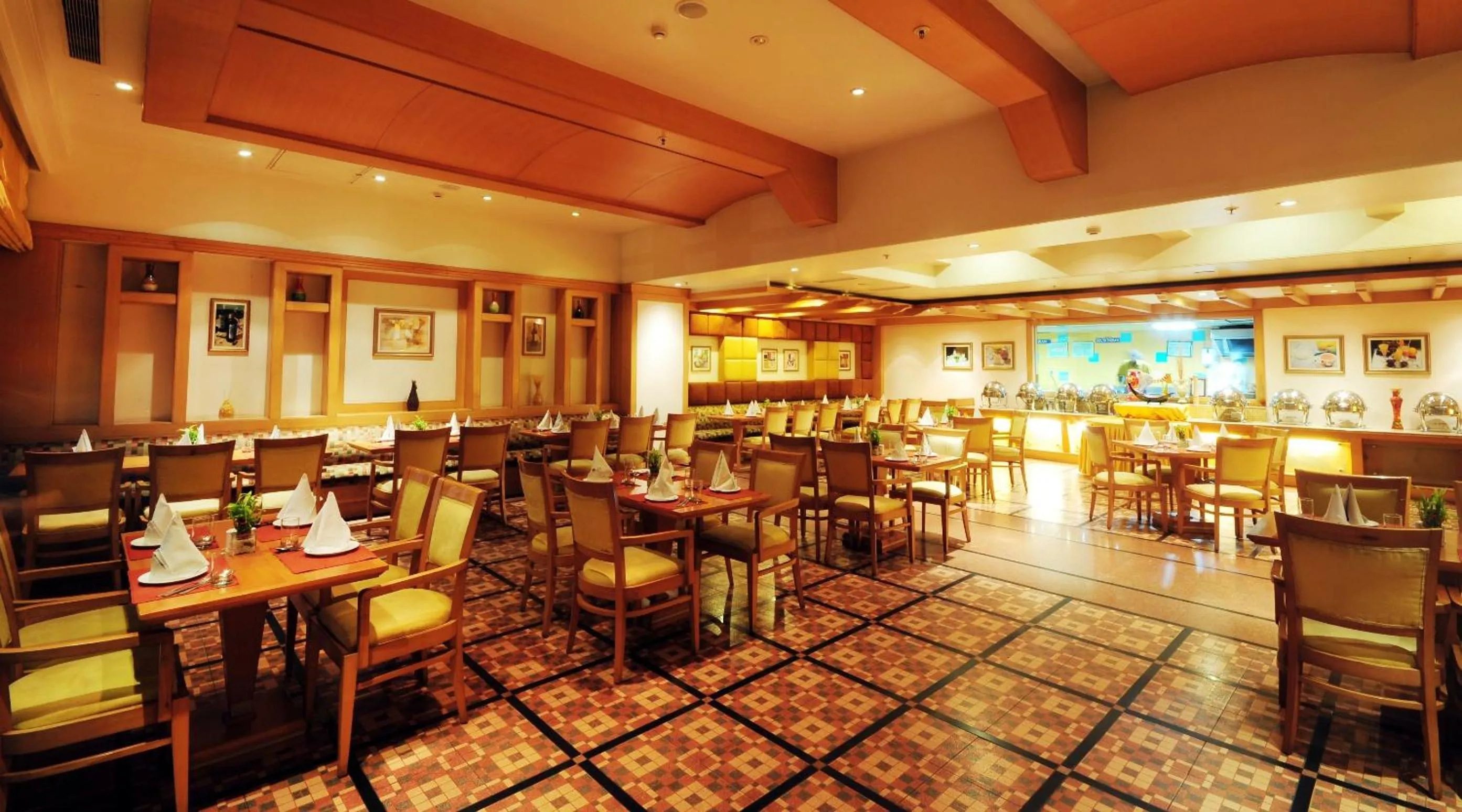 Restaurant/places to eat in Clarion Bella Casa at Airport