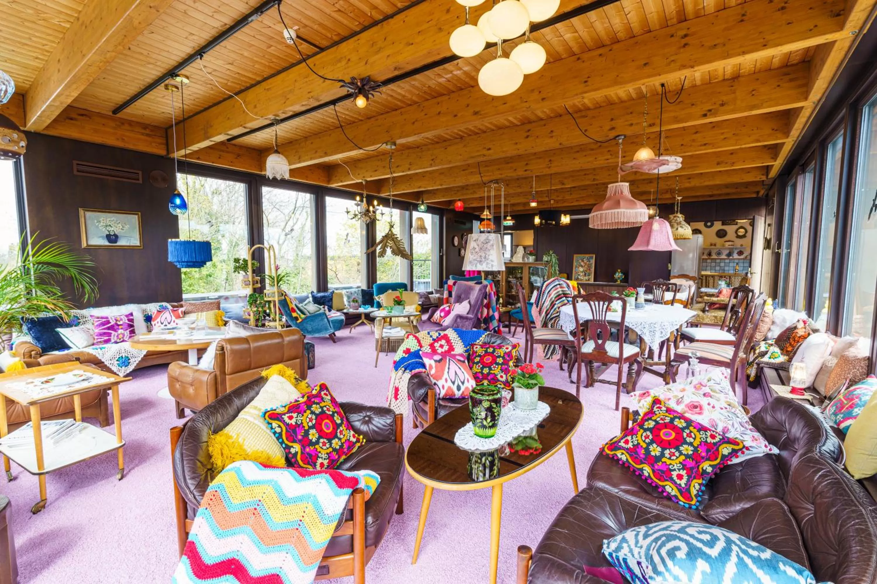 Staff in Tante ALMA's Bonner Hotel