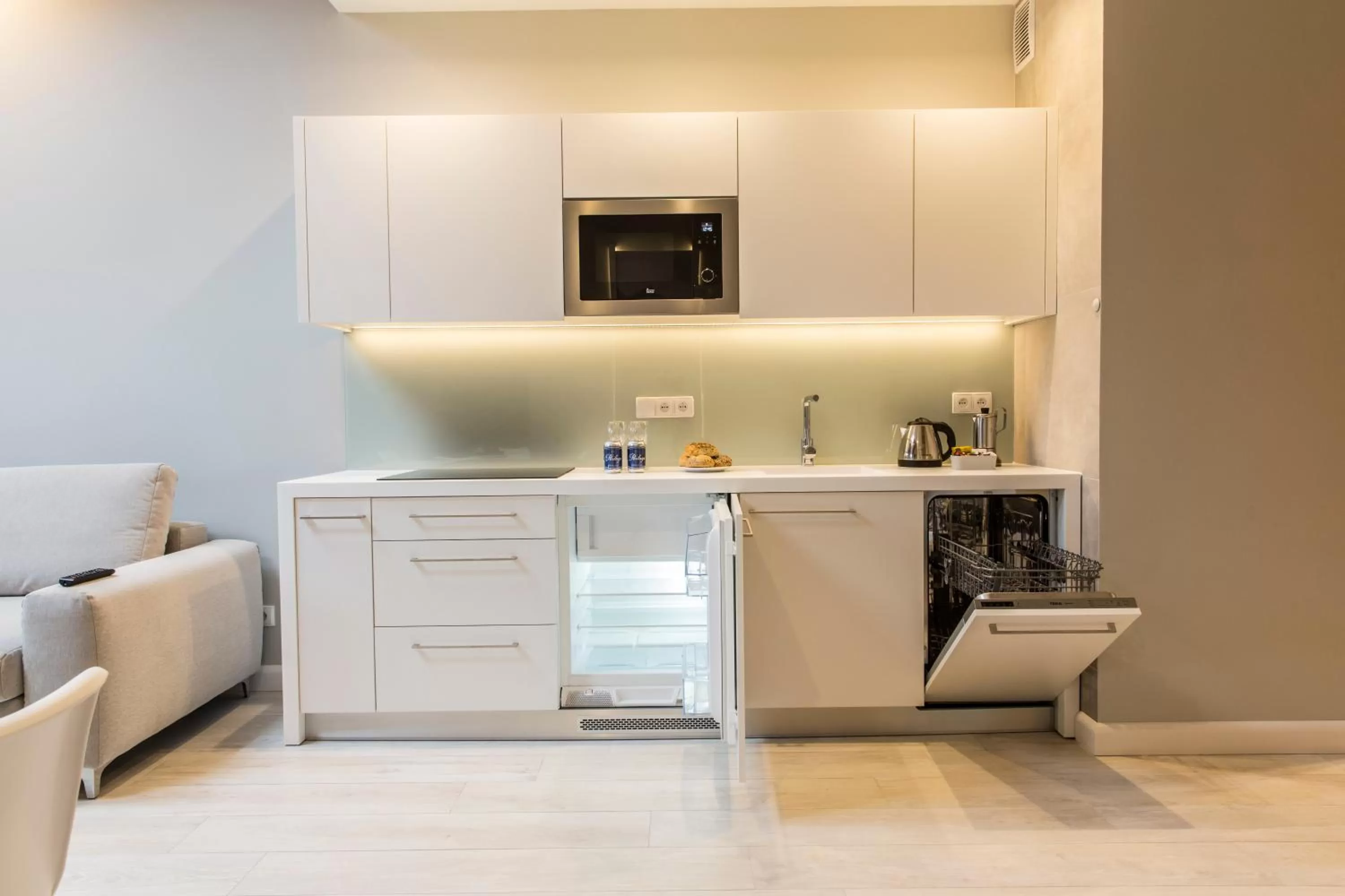 Kitchen or kitchenette in Royal Hill Residence