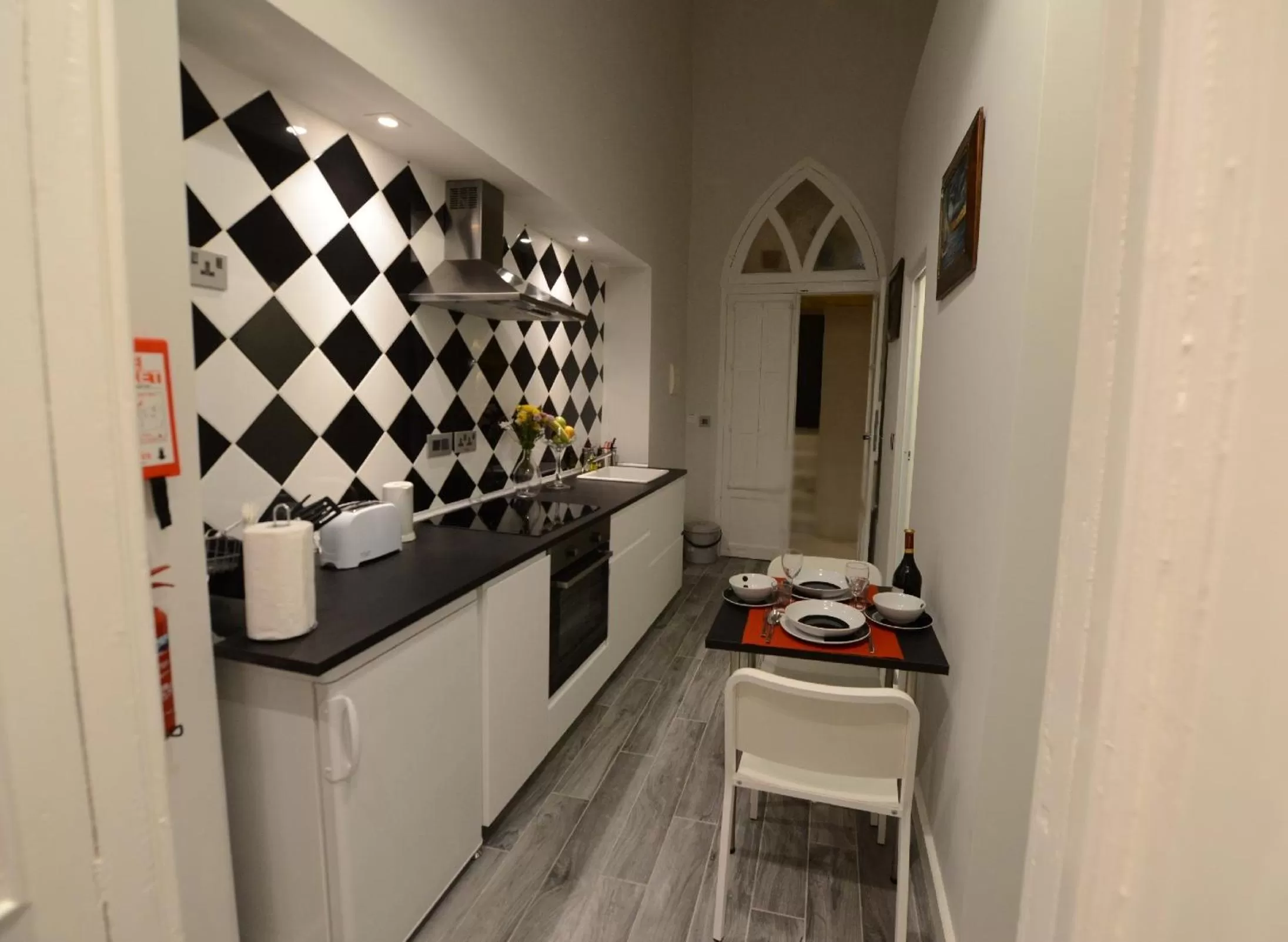 Kitchen or kitchenette in Paulos Valletta