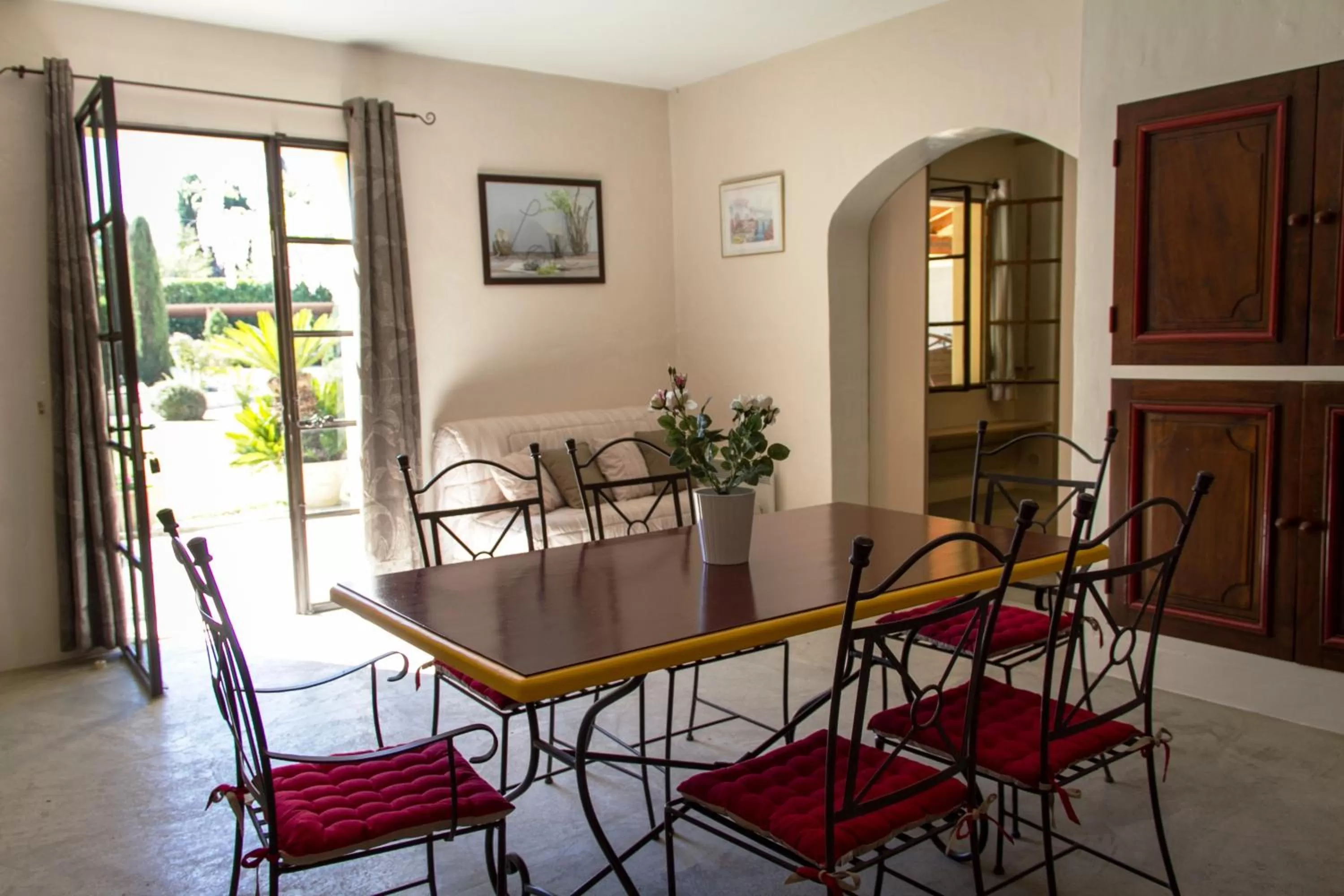 One-Bedroom Apartment with Terrace and Garden View in Residence Melody