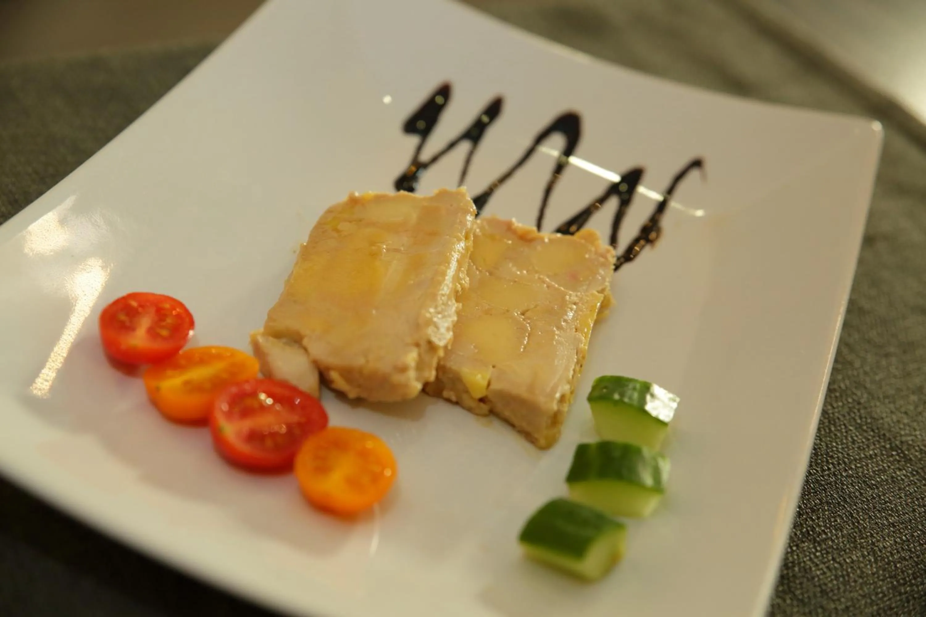 Food close-up in The Originals City, Hôtel La Terrasse, Tours Nord