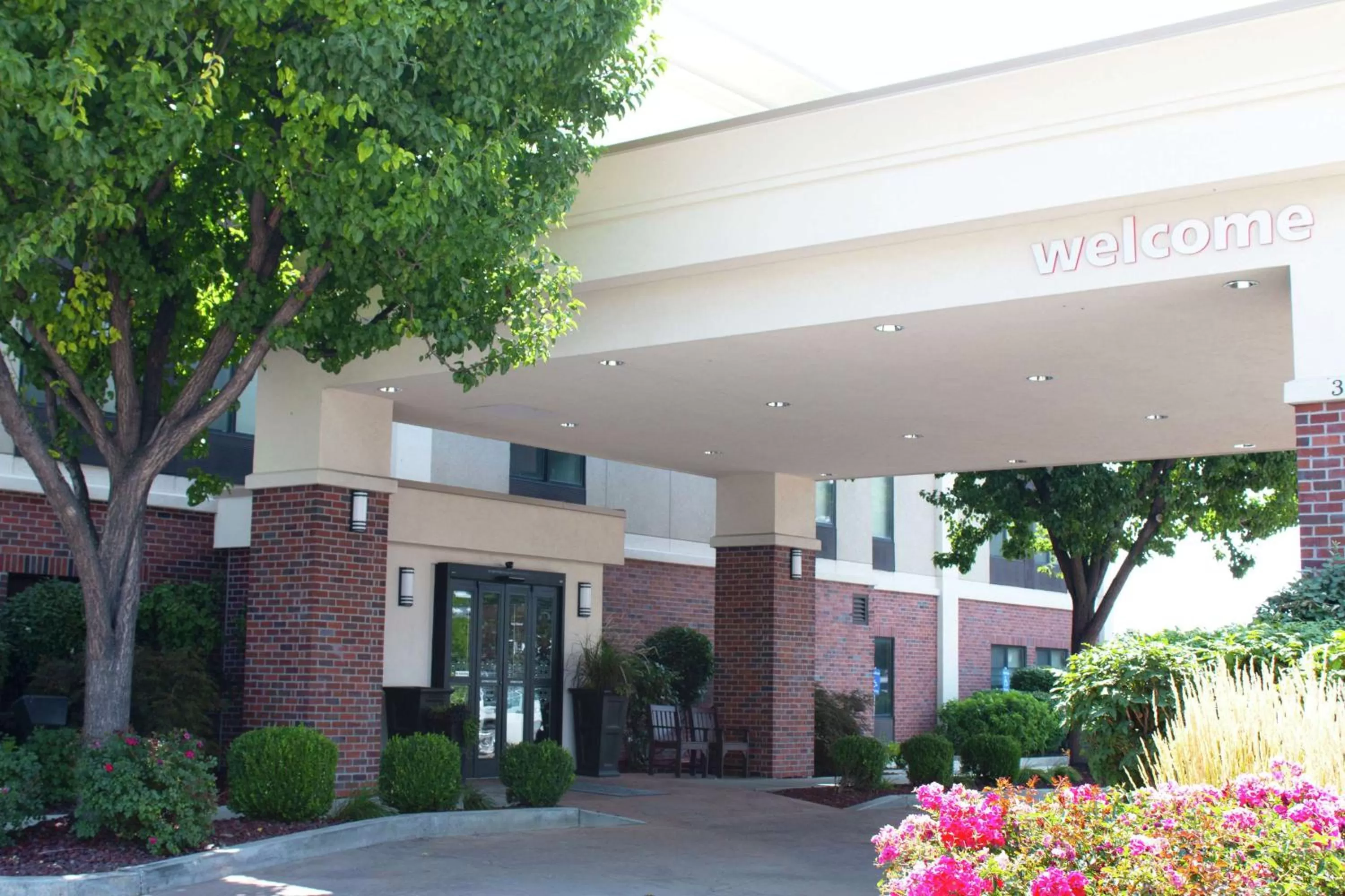 Property building in Hampton Inn Boise - Airport