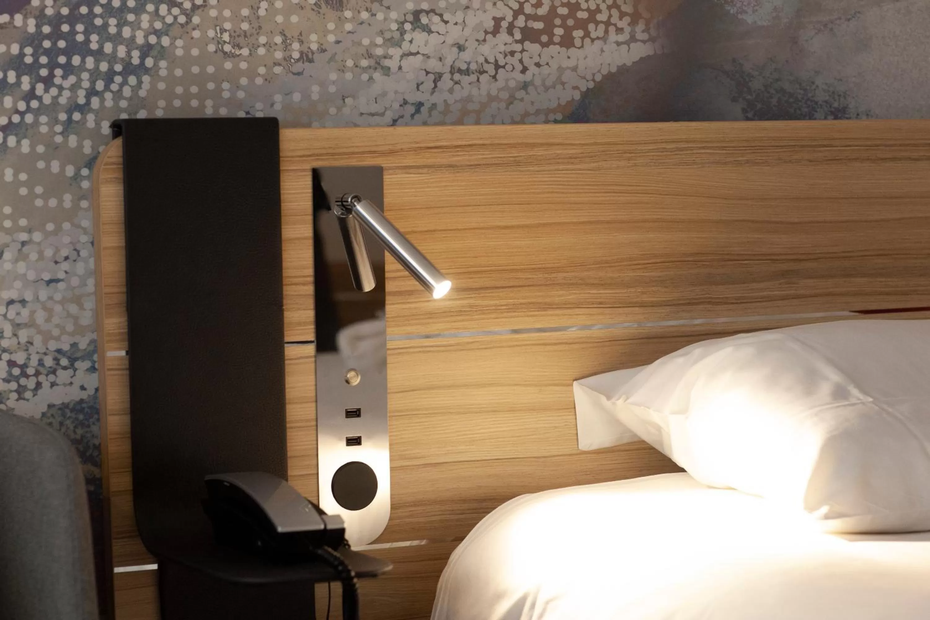 Bedroom, Bed in Novotel Clermont-Ferrand