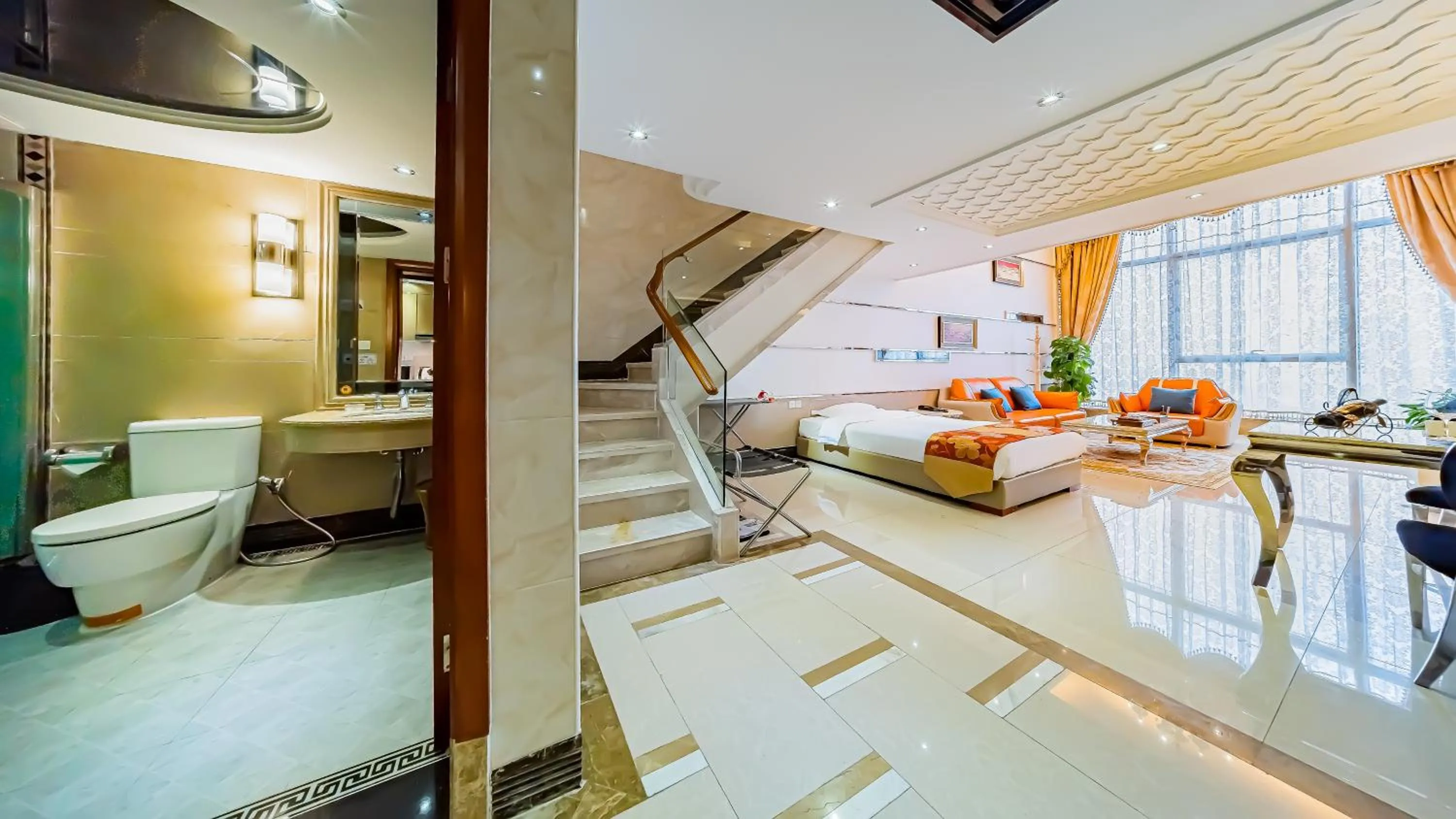 Toilet, Bed in South & North International Apartment Beijing Road