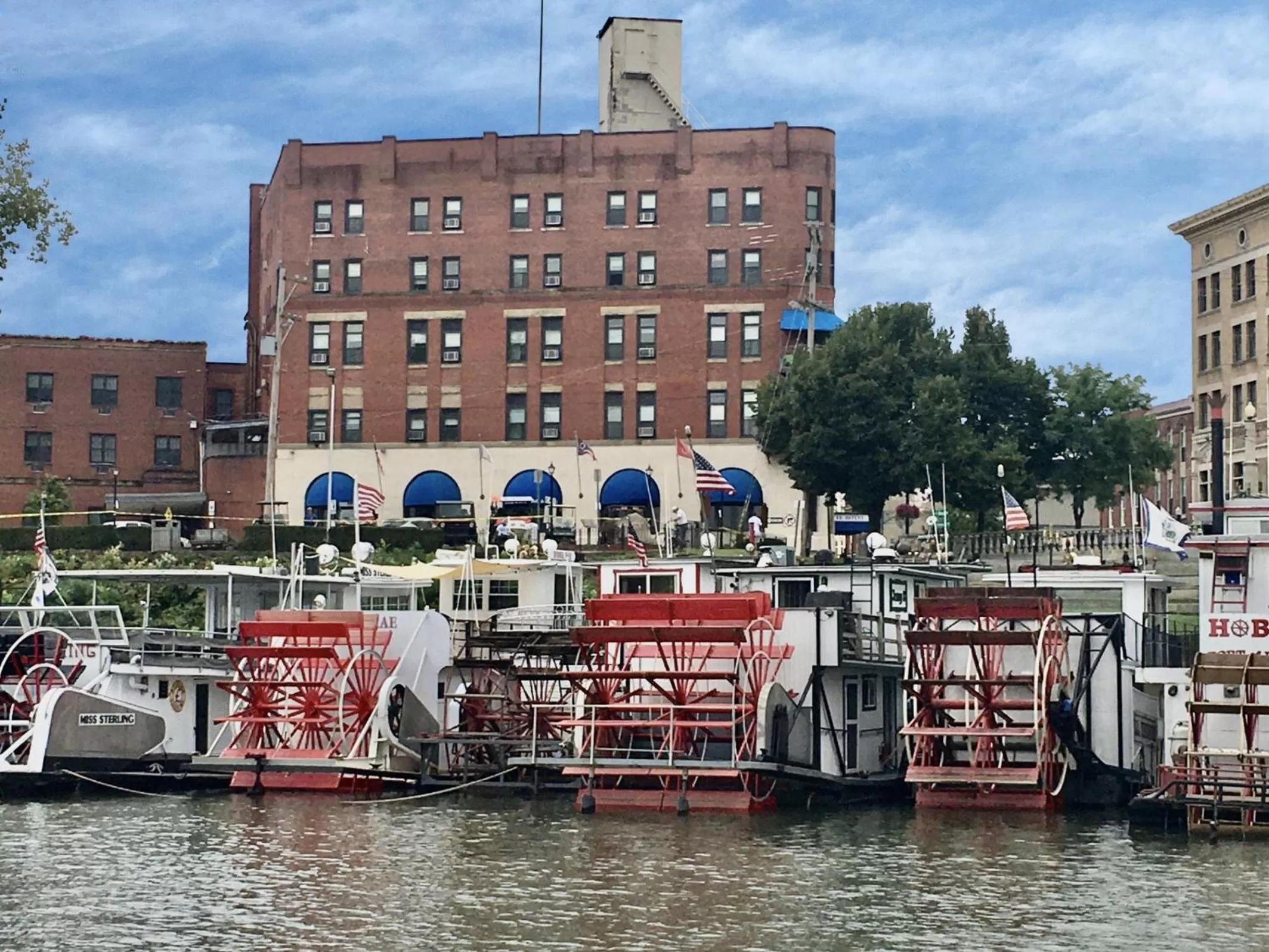River view in Lafayette Hotel Marietta