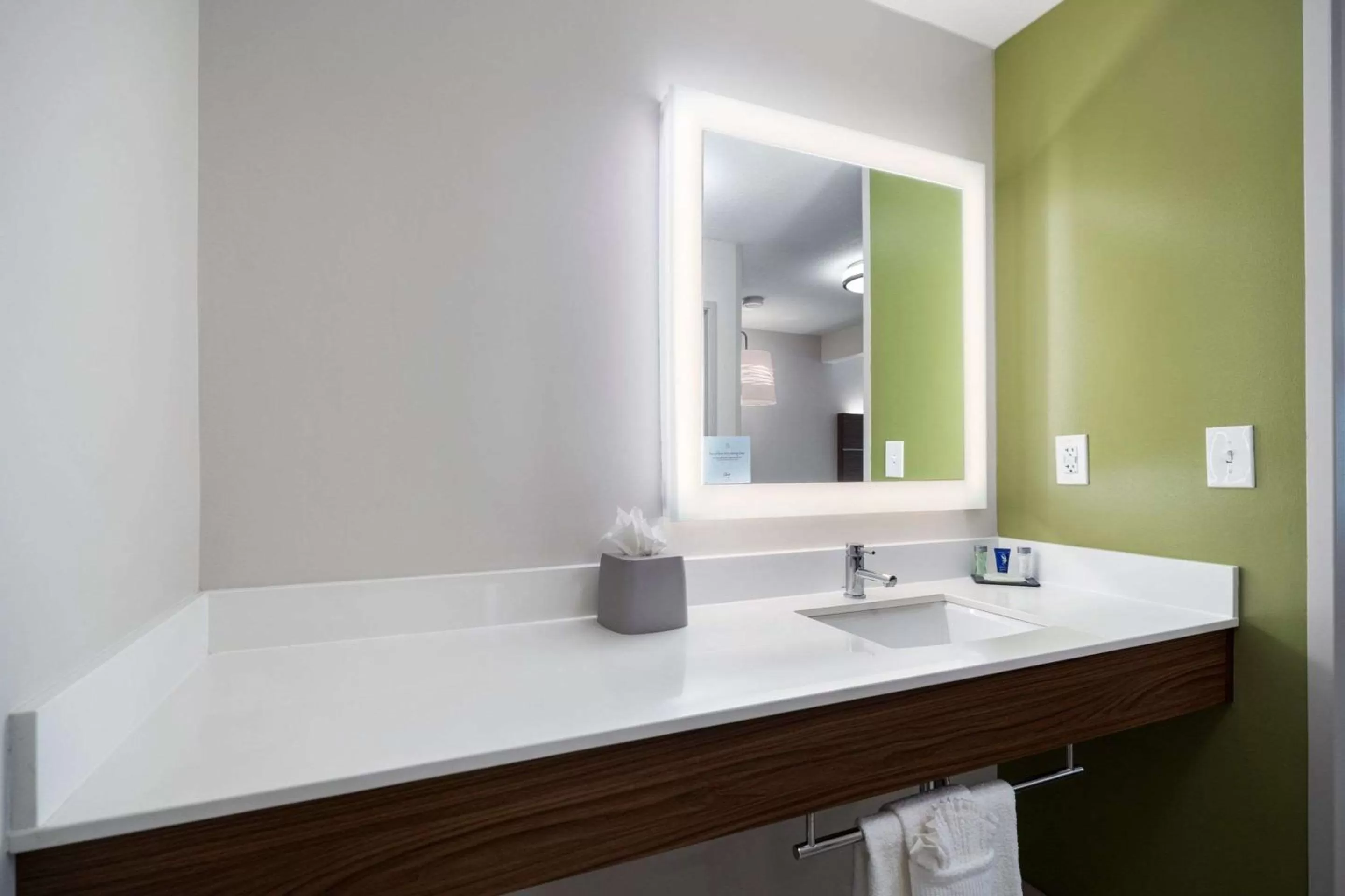 Bathroom in Sleep Inn & Suites Tempe ASU Campus