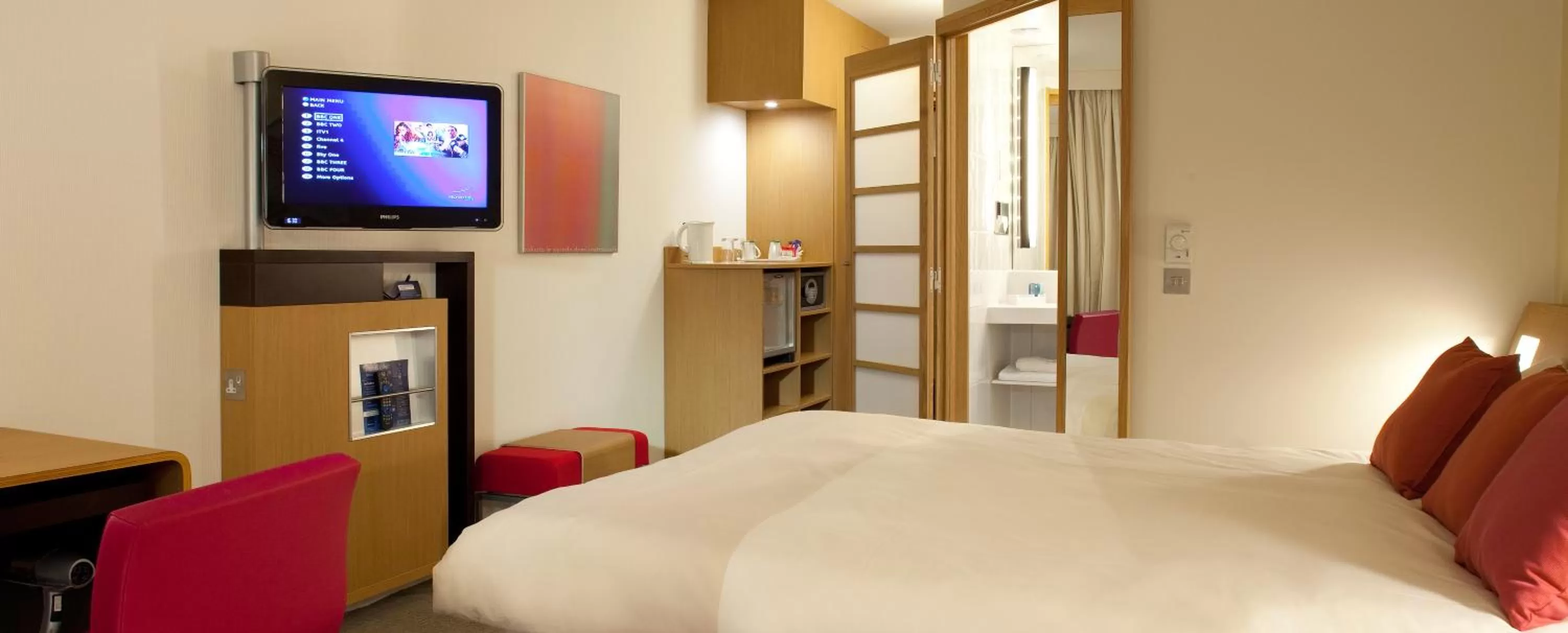 Property building, Bed in Novotel Liverpool Centre