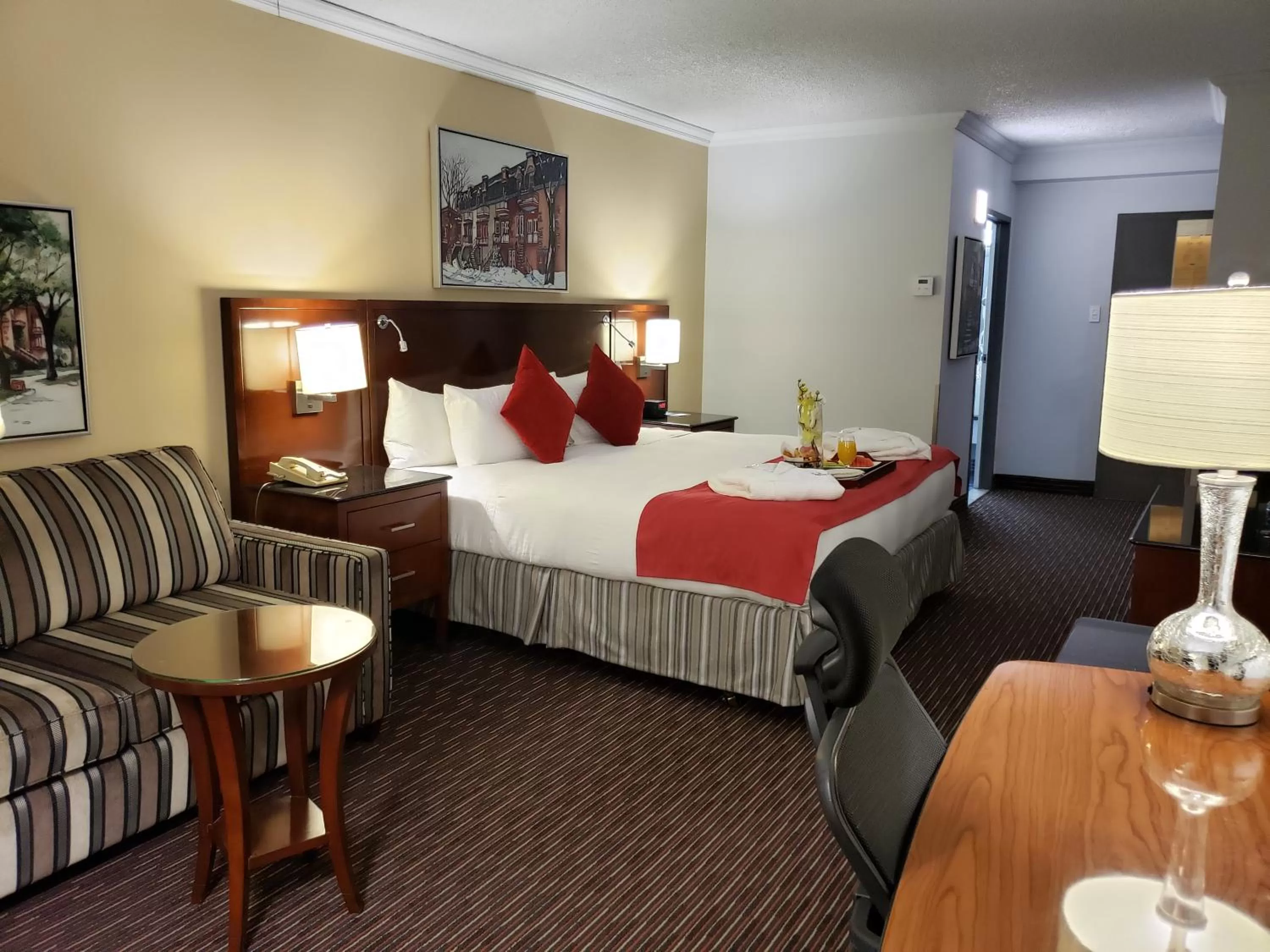 Executive King Room in Le Nouvel Hotel