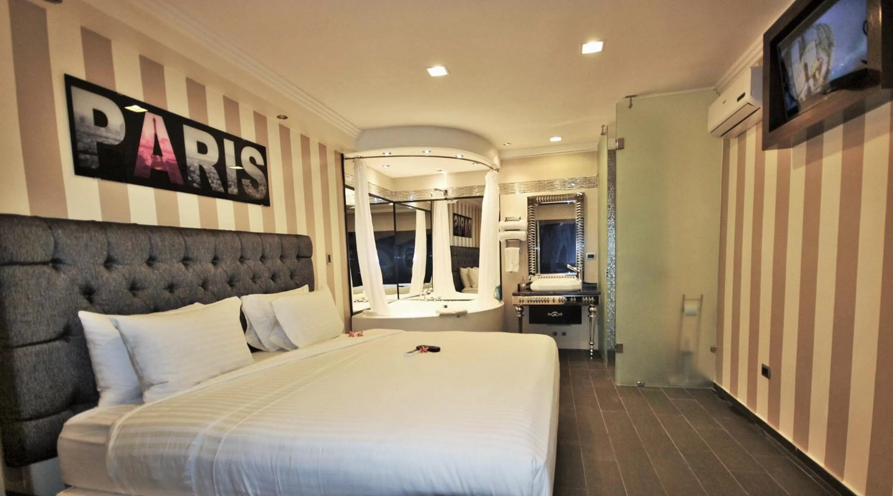 Photo of the whole room, Bed in Cedros Inn Boutique Hotel