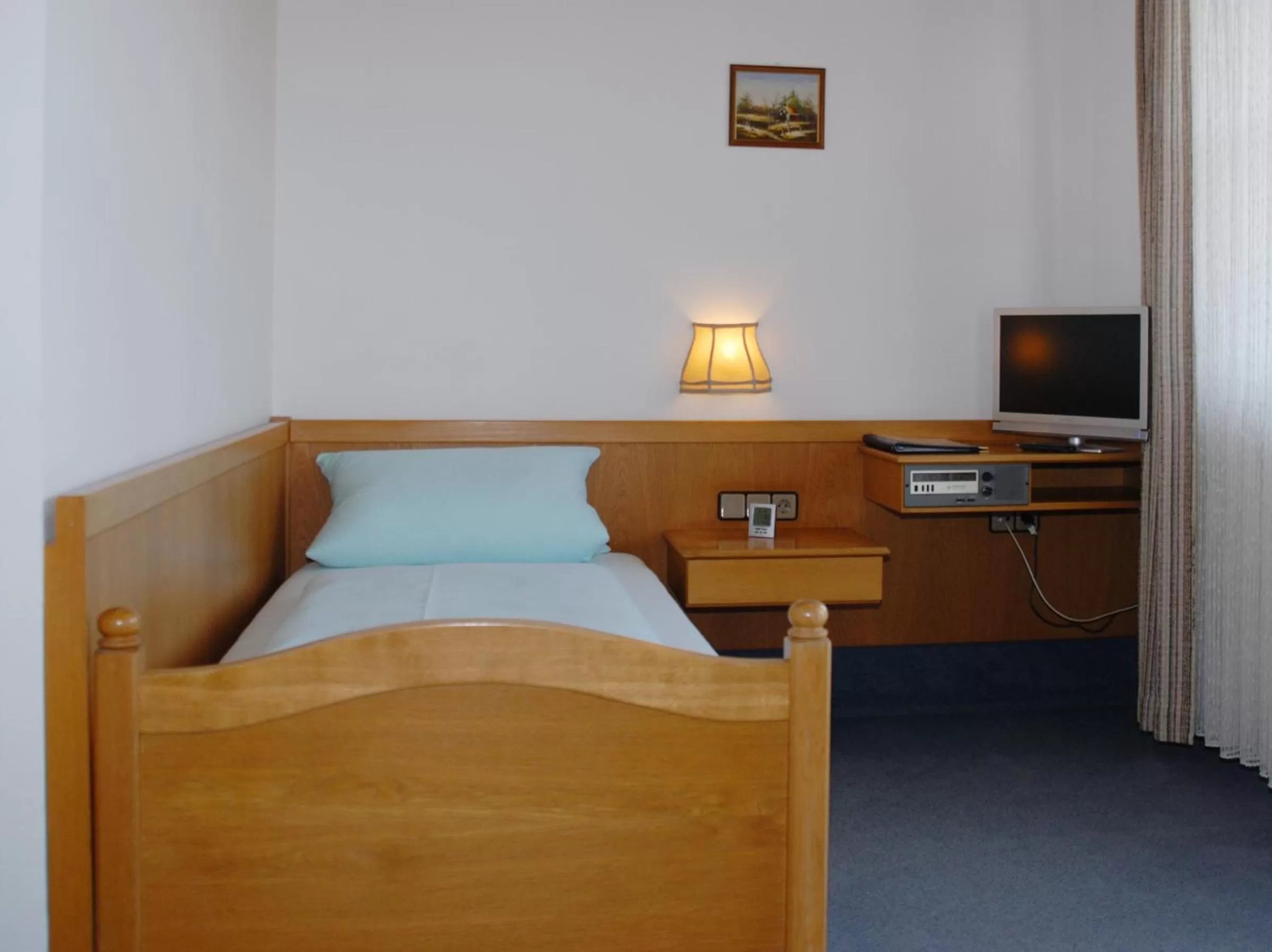 Photo of the whole room, Bed in Zum Bräu-Toni