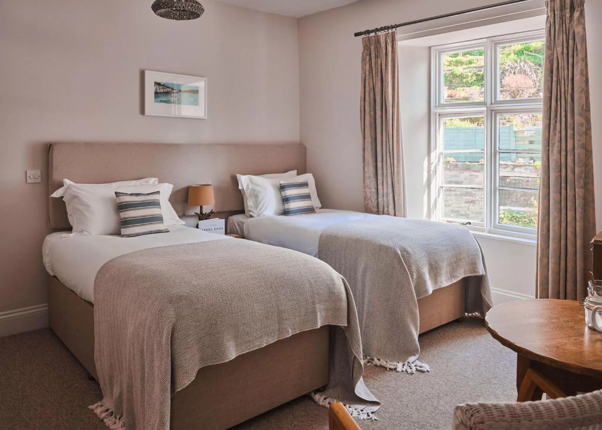 Bedroom in The Old Ferry Inn