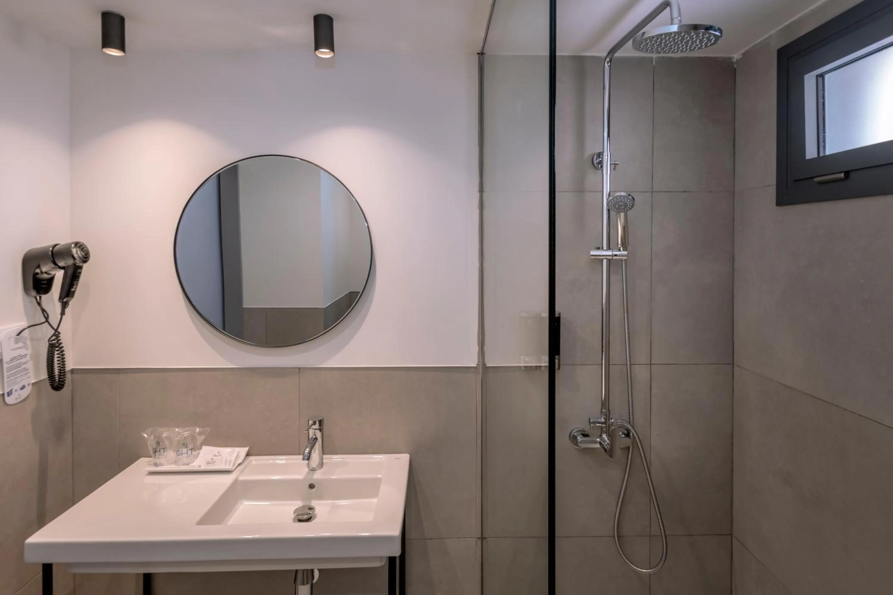 Shower in GHT Sa Riera