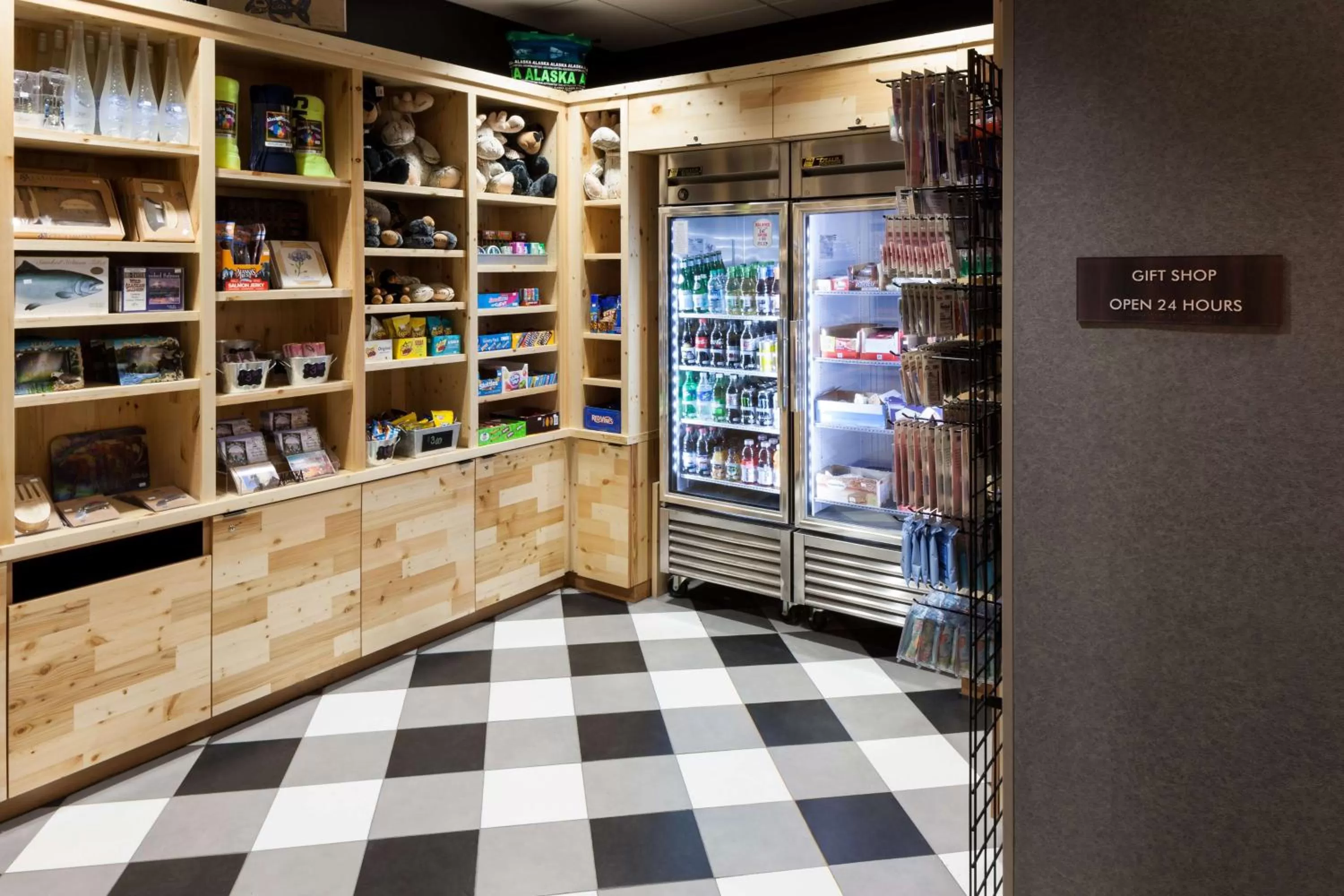 Restaurant/places to eat in Embassy Suites Anchorage