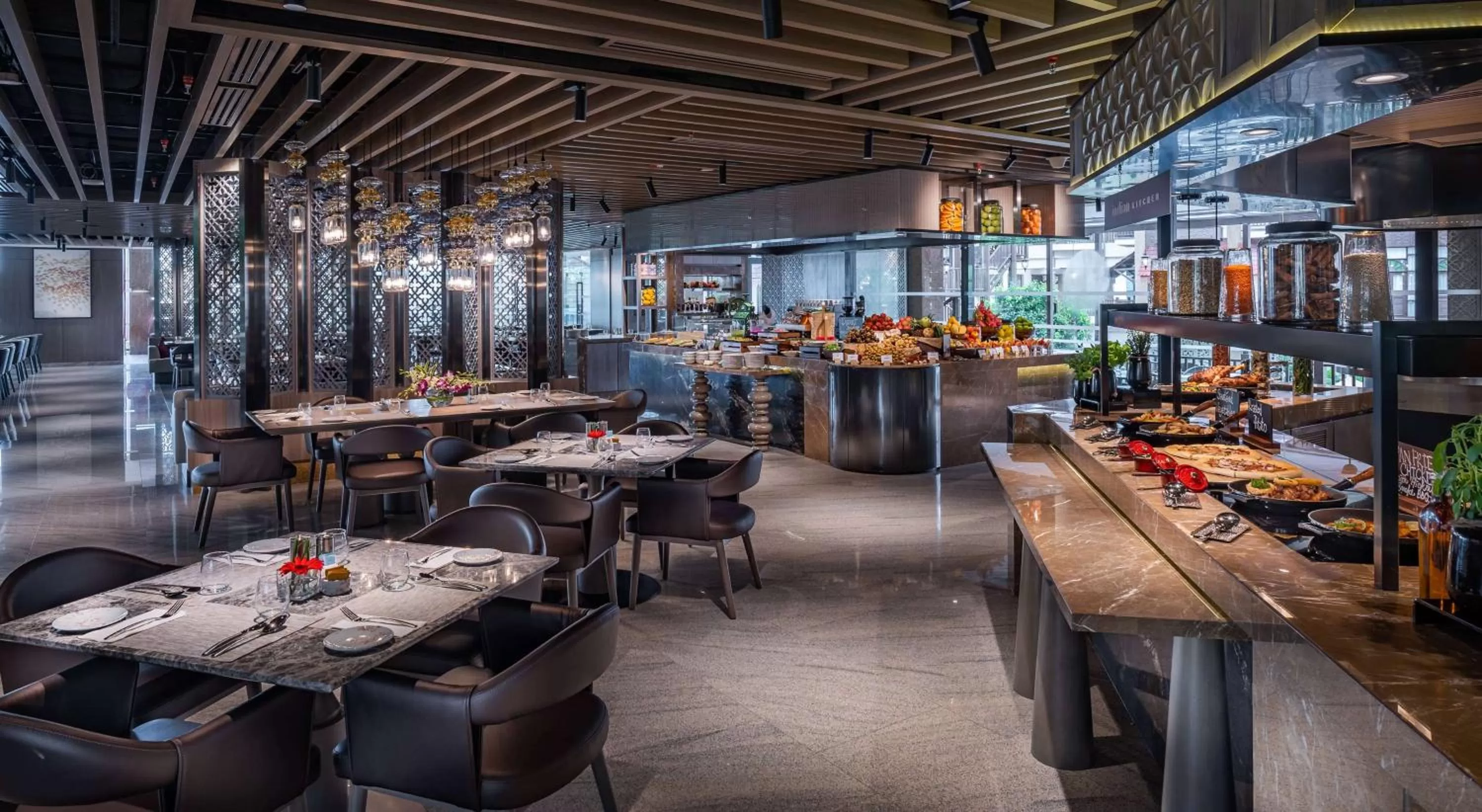 Restaurant/places to eat in DoubleTree by Hilton Putrajaya Lakeside