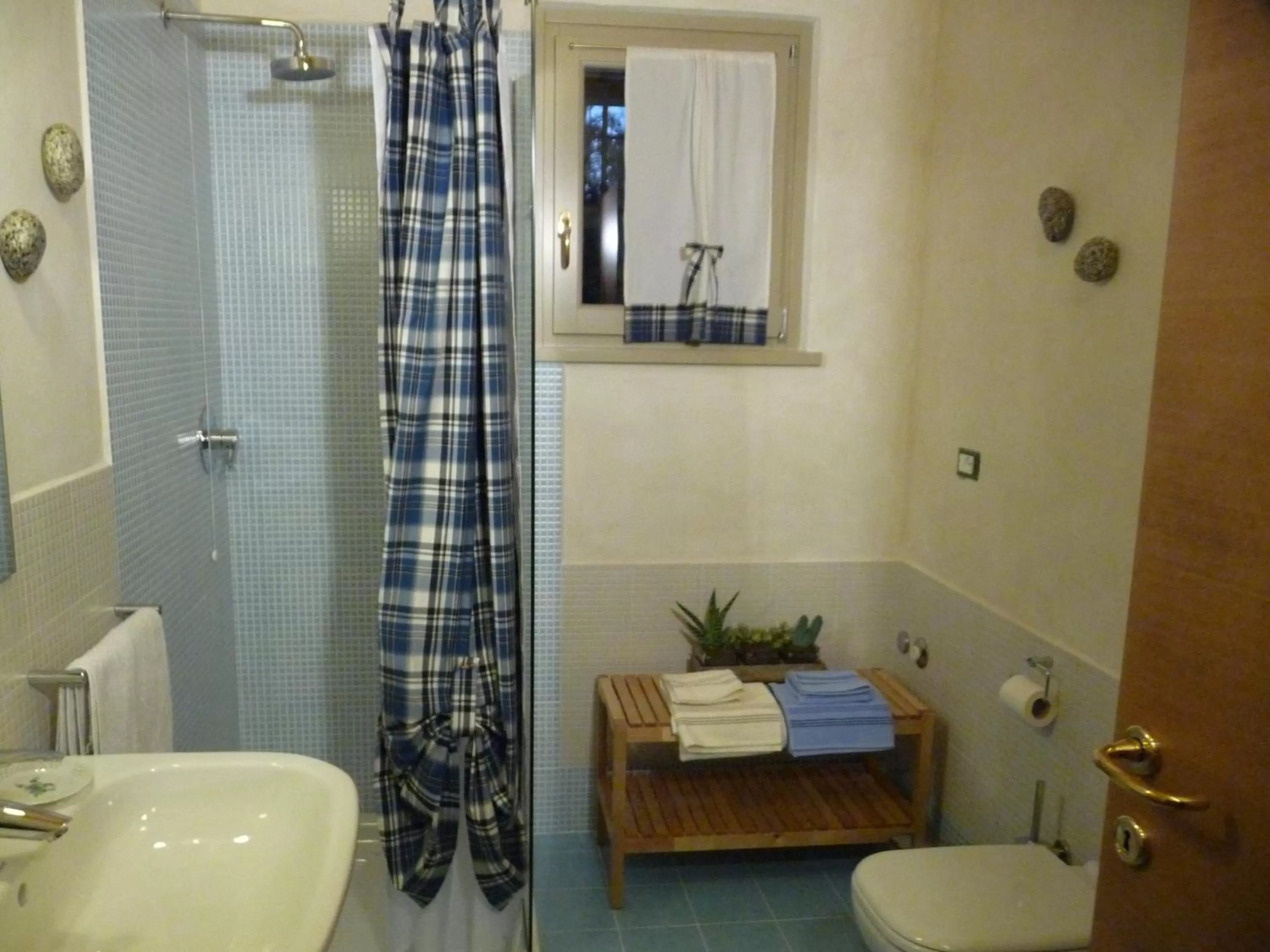 Bathroom in L'Isolo b&b e case vacanza
