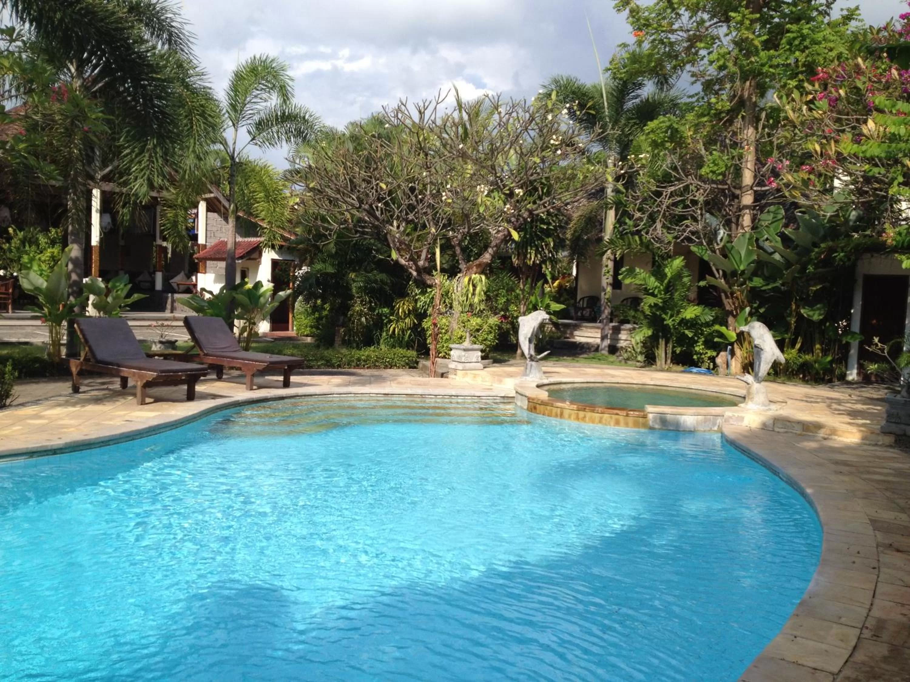 Swimming pool in Astina Hotel