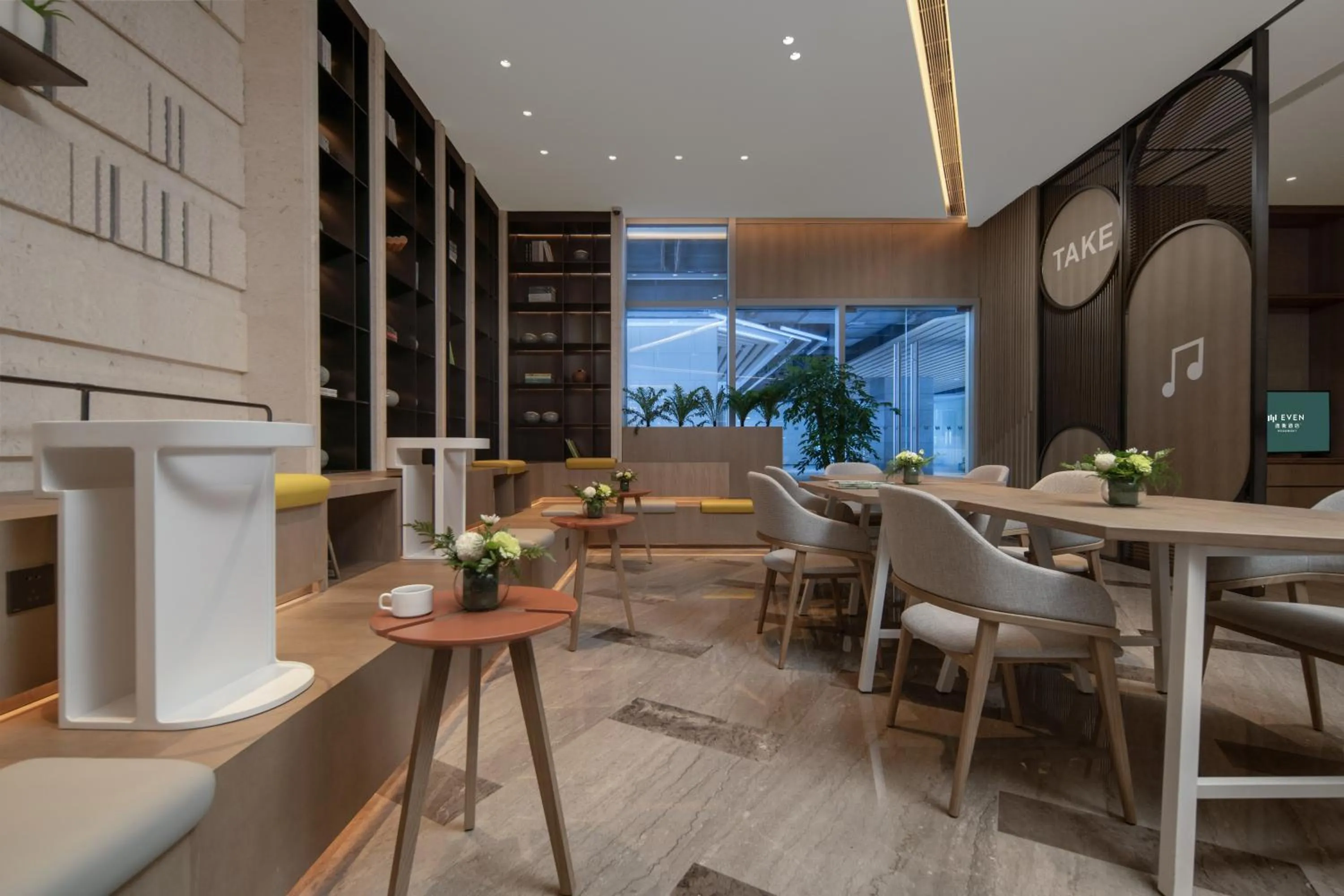 Restaurant/places to eat in EVEN Hotels Shenzhen Guangming Cloud Park by IHG