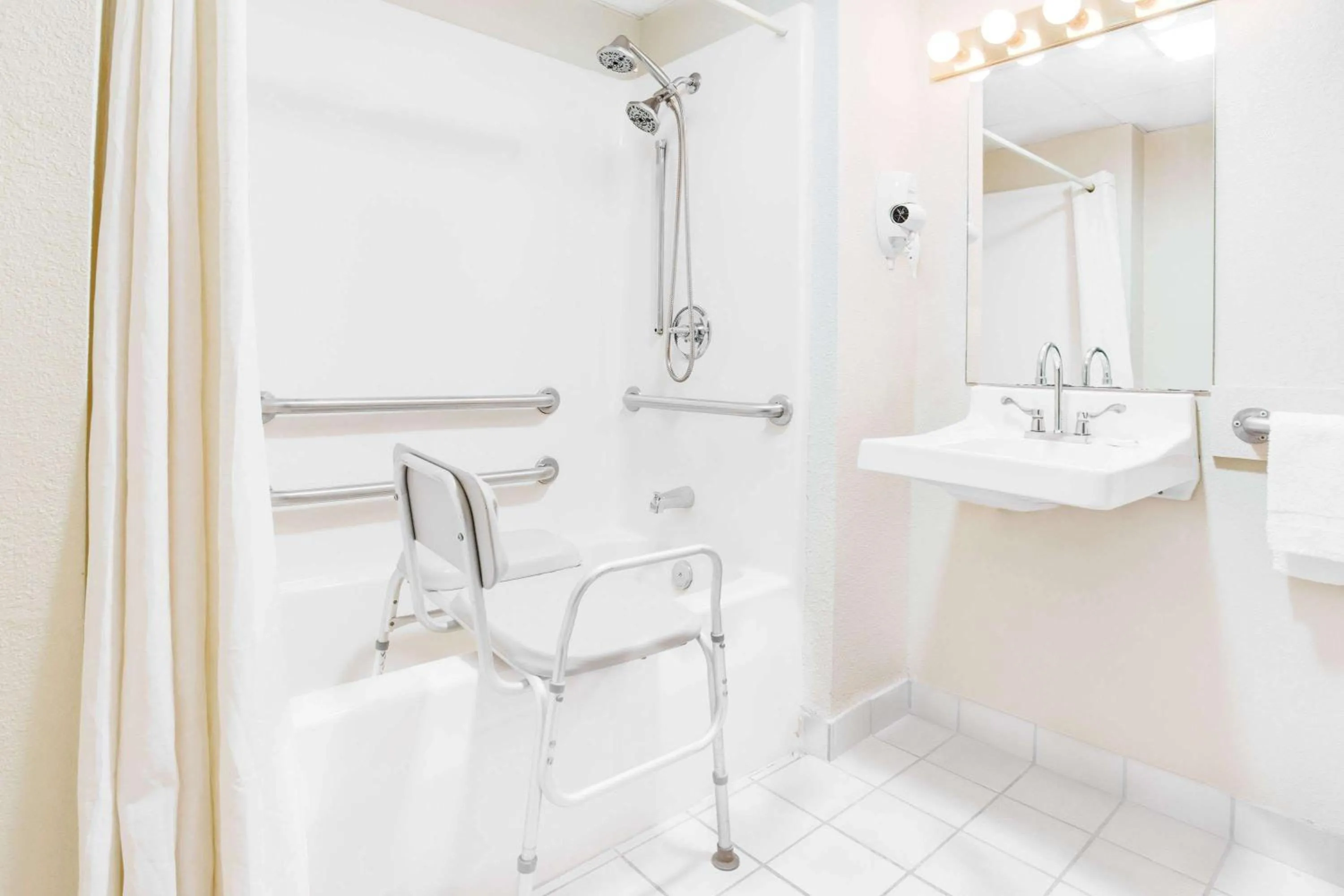 Bathroom in Super 8 by Wyndham Springfield-Battlefield