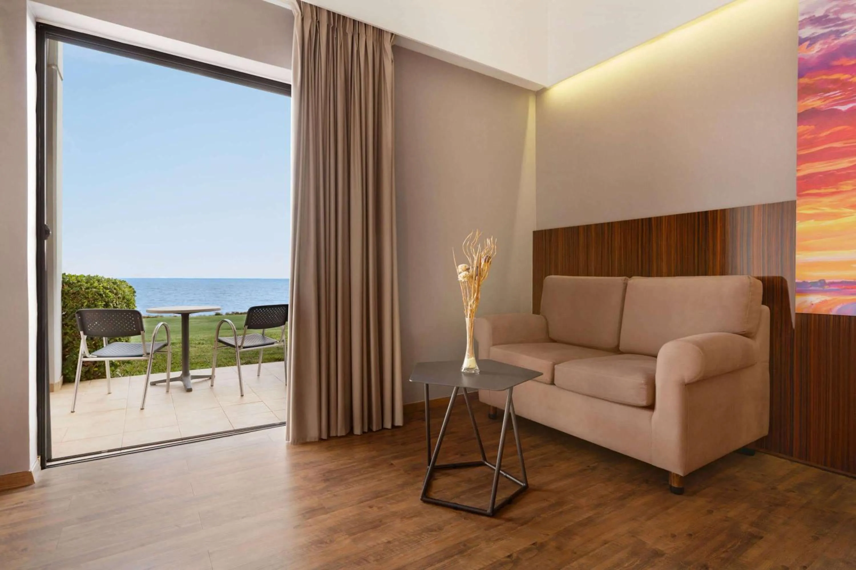 Photo of the whole room in Ramada Plaza by Wyndham Thraki