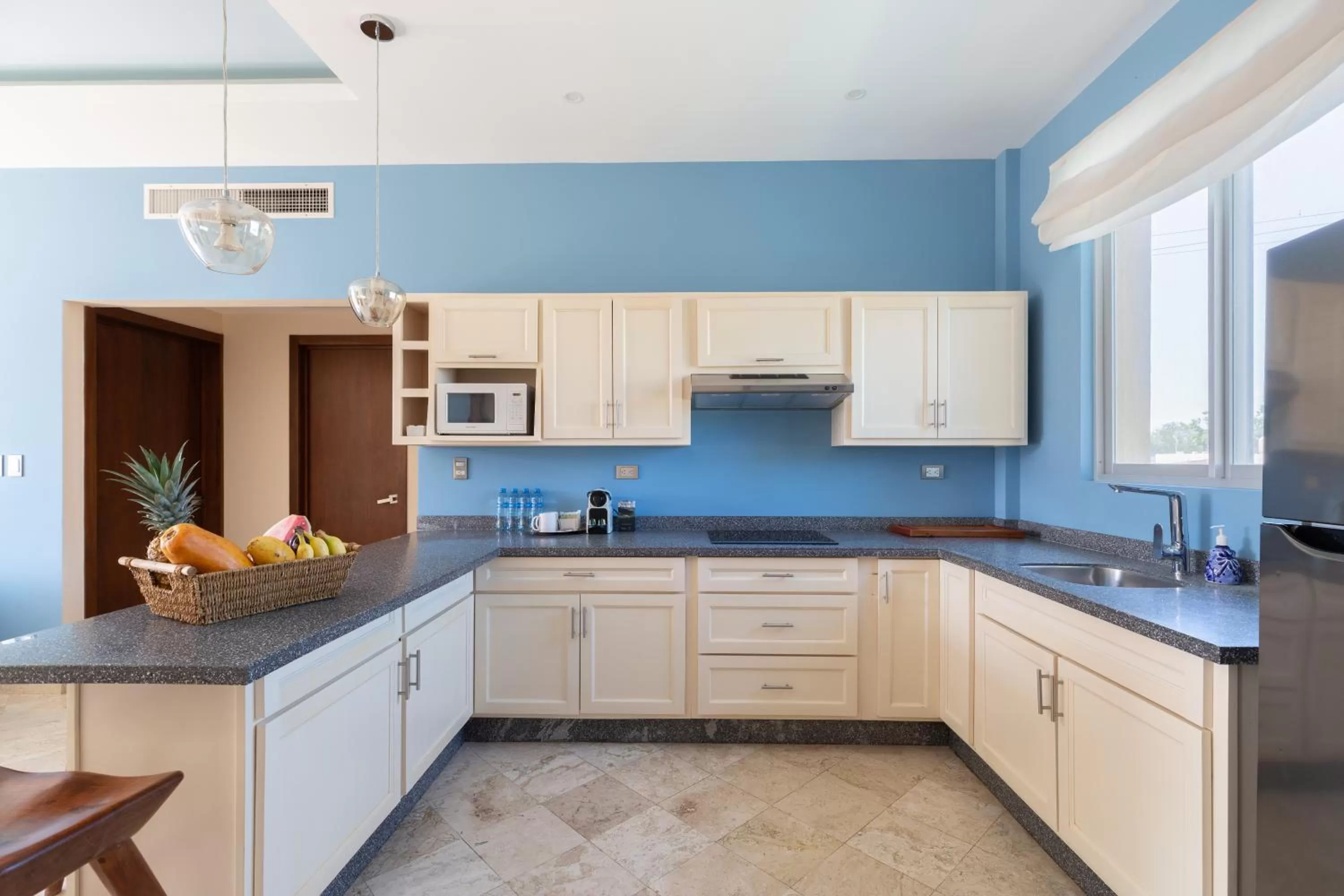 Kitchen or kitchenette in Biwa Tulum