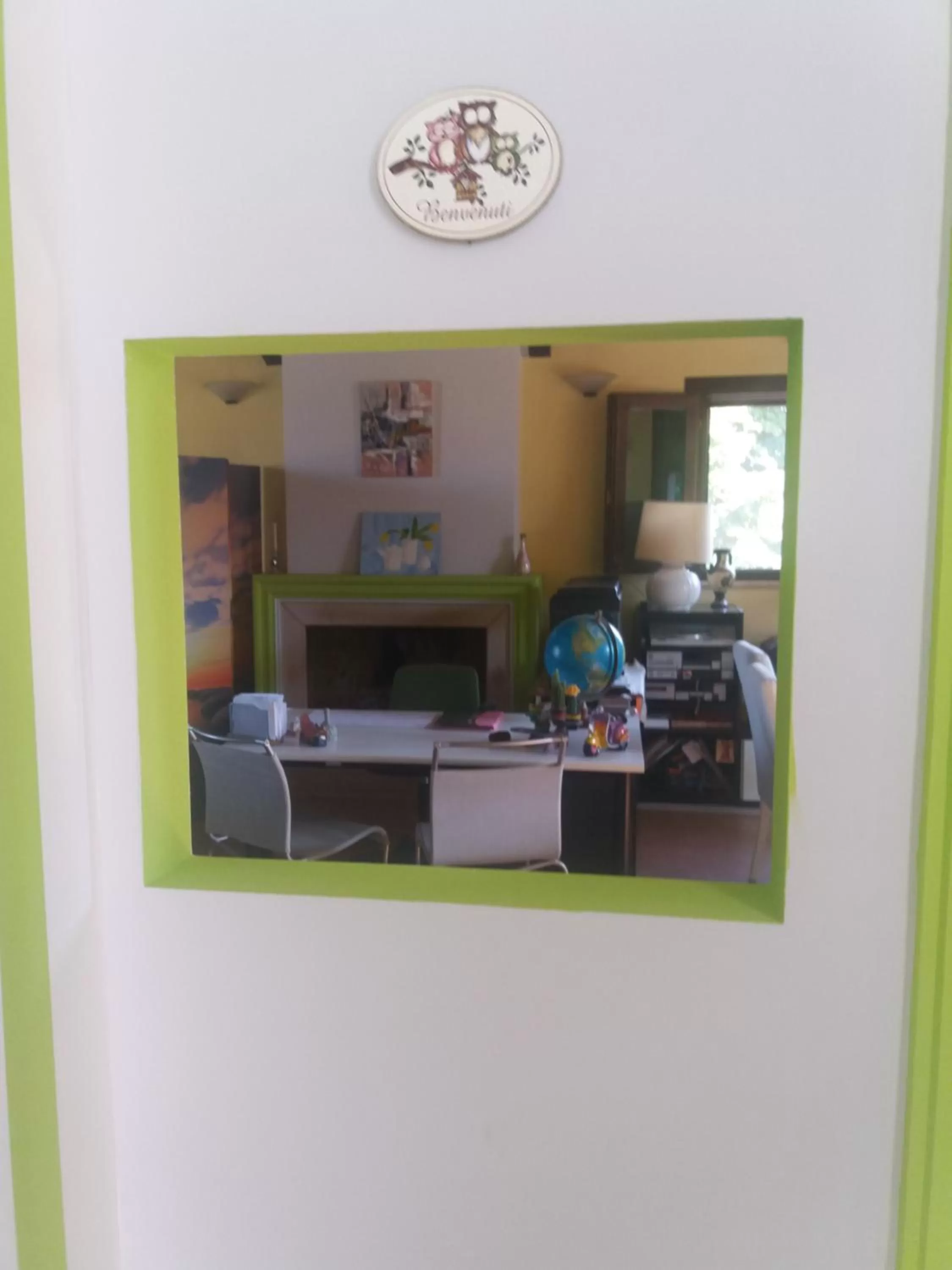 Lobby or reception in R&B un mondo a colori