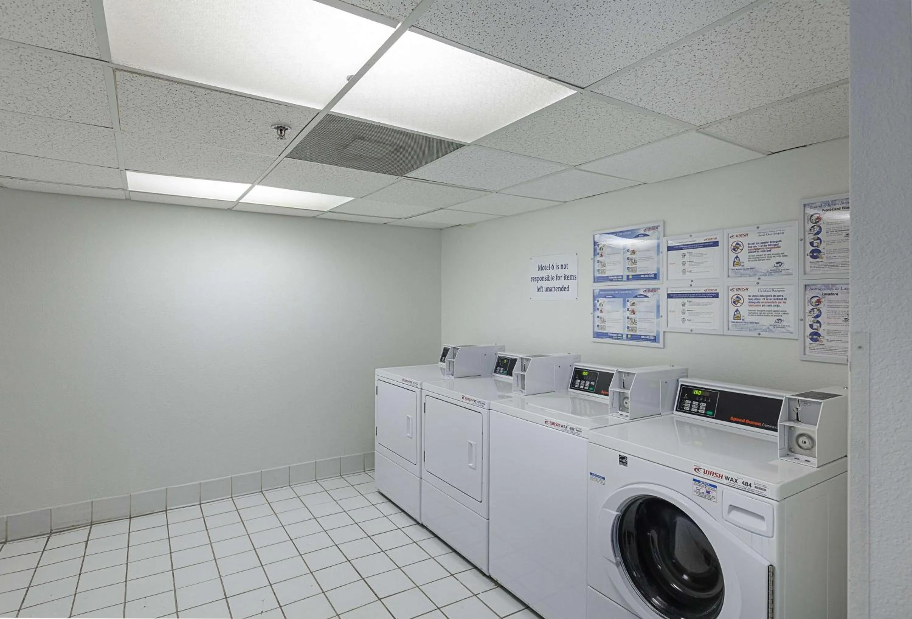 Photo of the whole room in Motel 6-Bedford, TX - Fort Worth