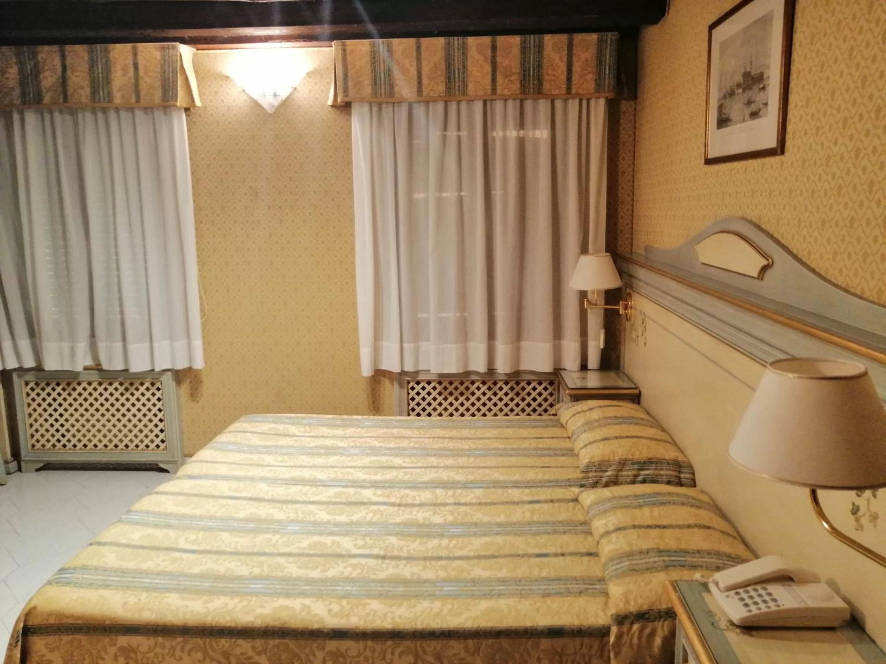 Bedroom, Bed in Hotel Falier