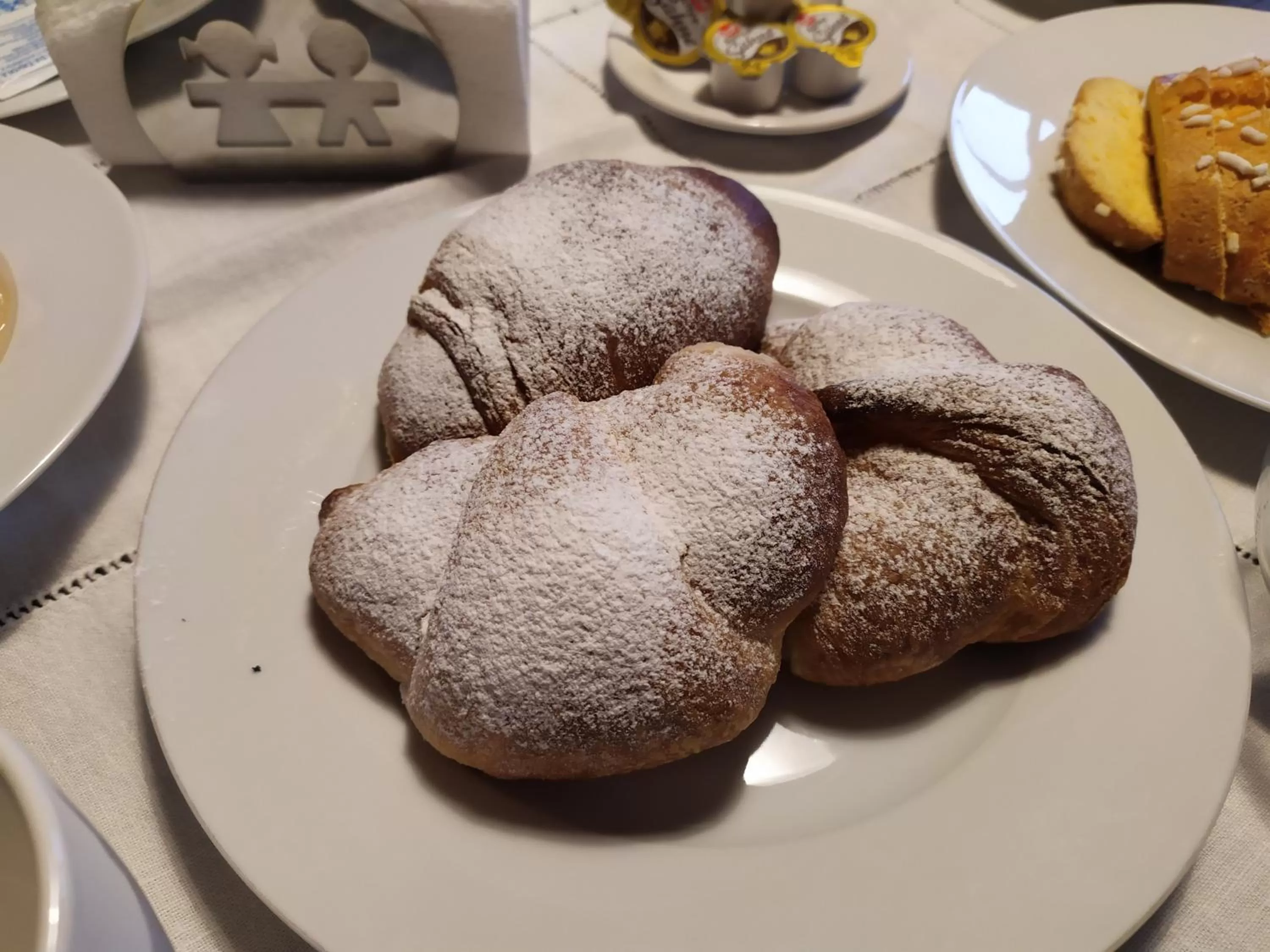 Twin Room with Private Bathroom in Villa Esther