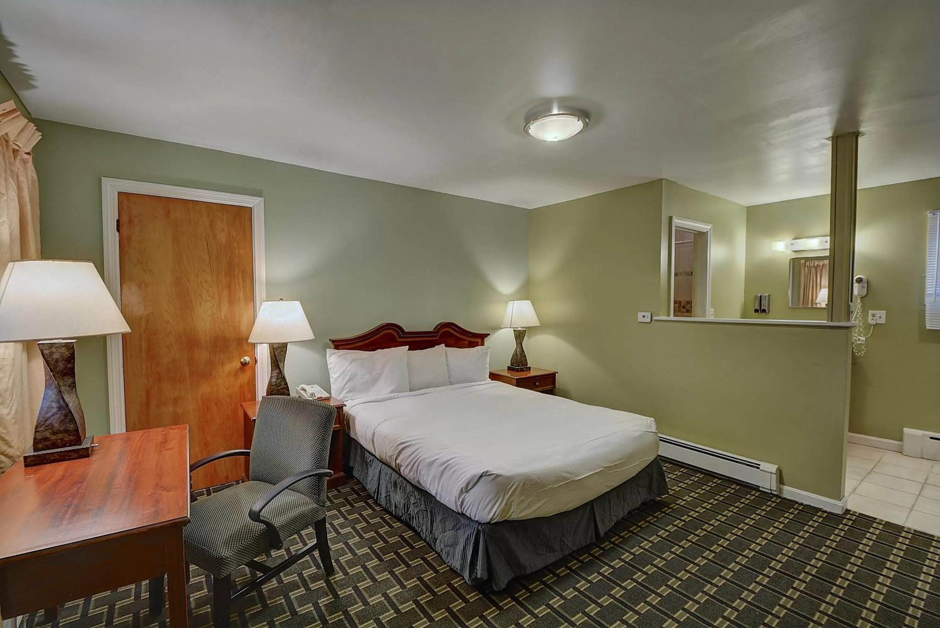 King Room in Colonial Motel and Spa