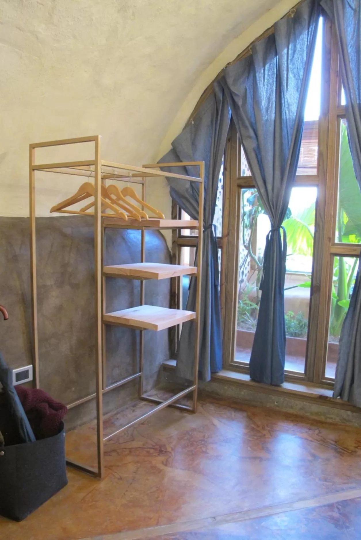 Bedroom, Bed in Caliu Earthship Ecolodge
