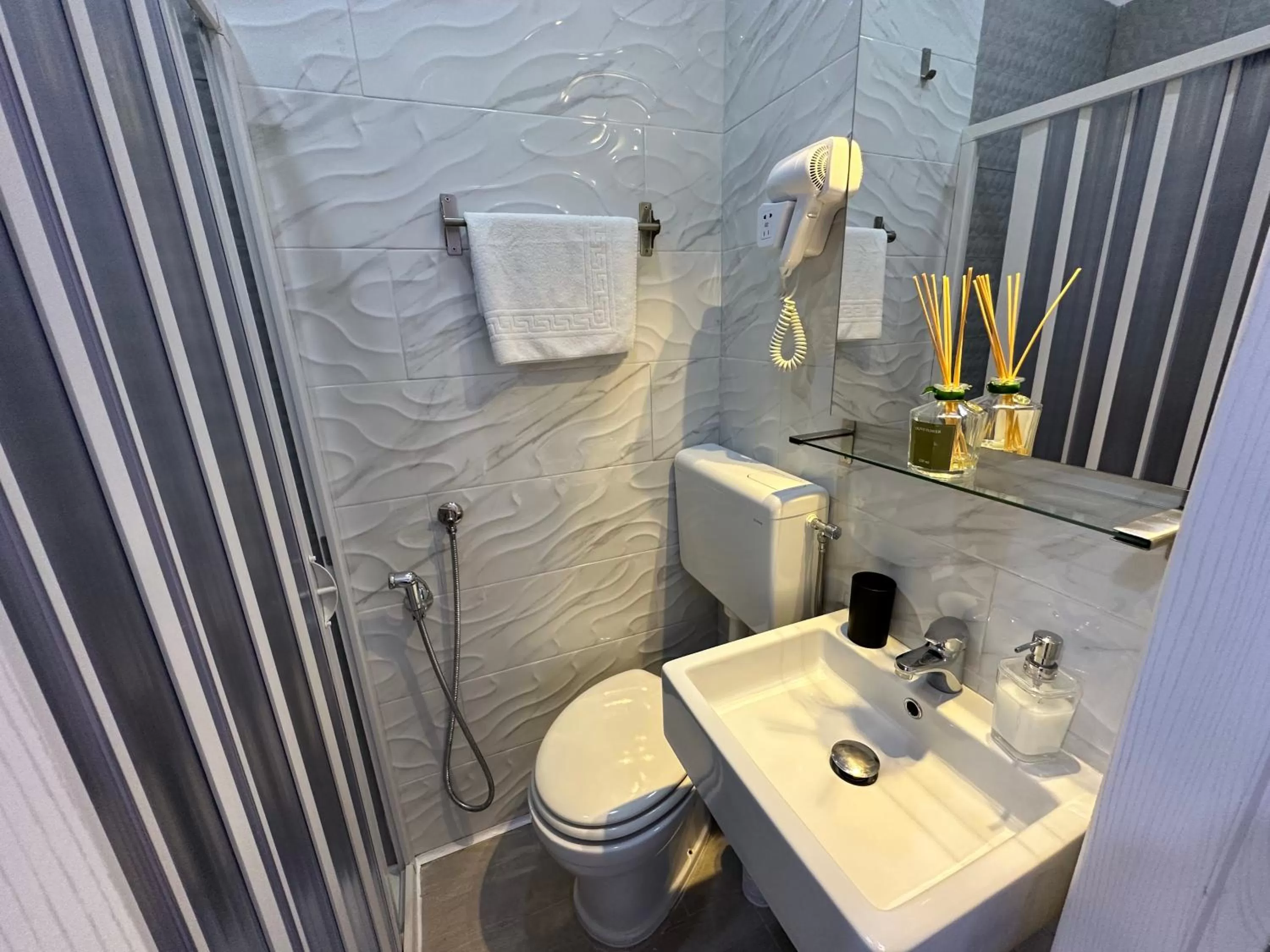 Shower, Bathroom in Archivio Storico Napoli Centro