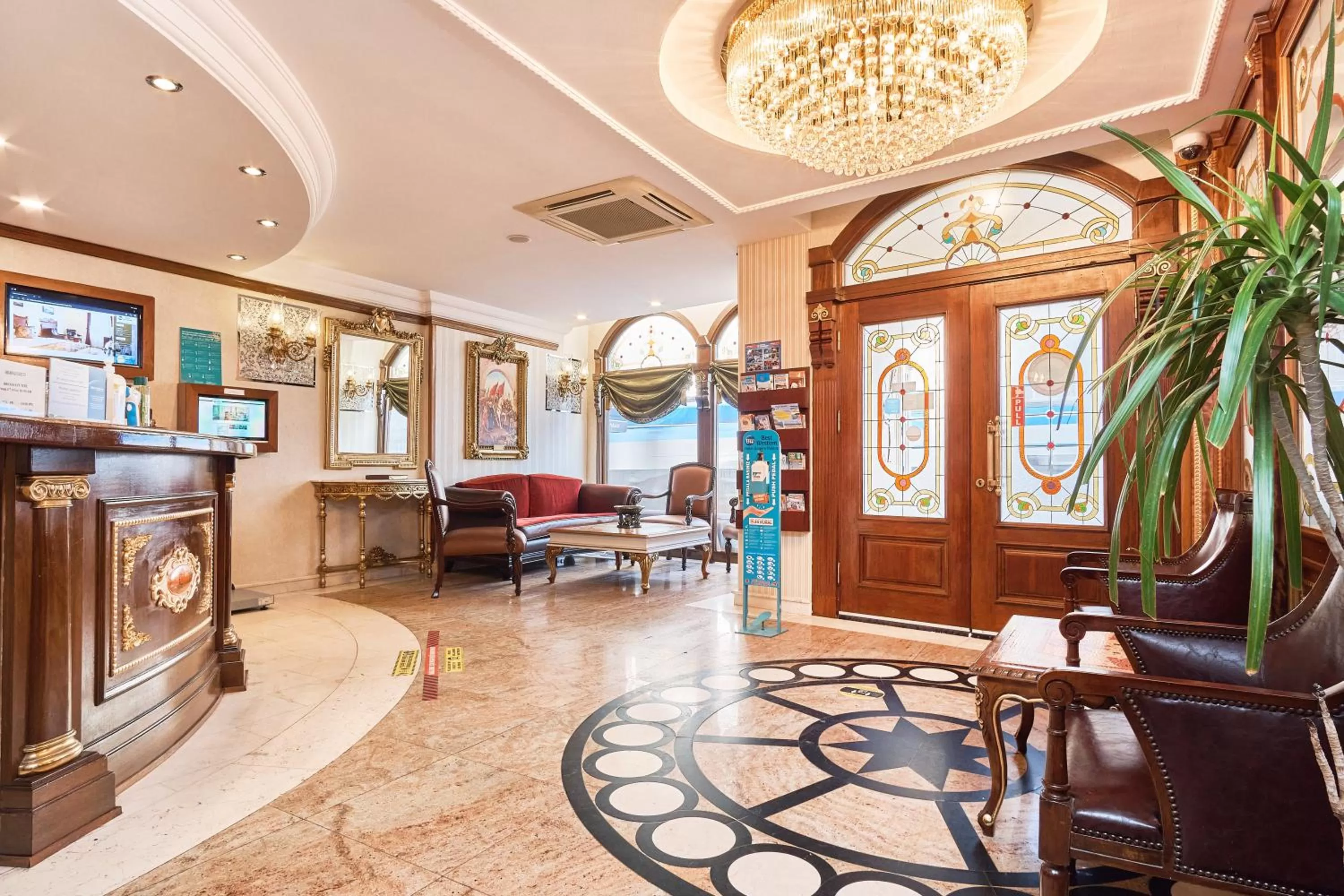 Lobby or reception in Best Western Empire Palace Hotel & Spa