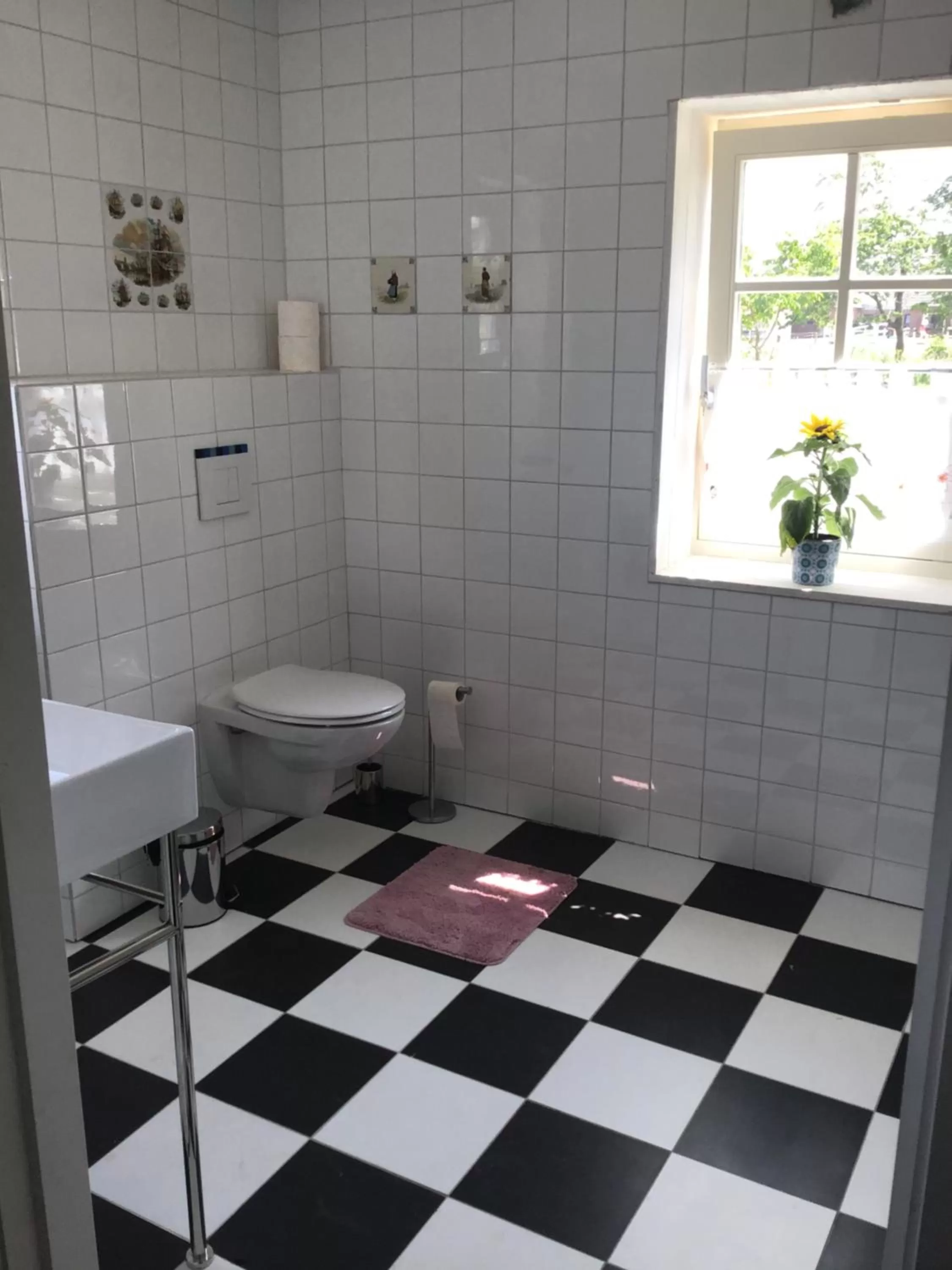 Toilet, Bathroom in Nergena Zimmer Frei