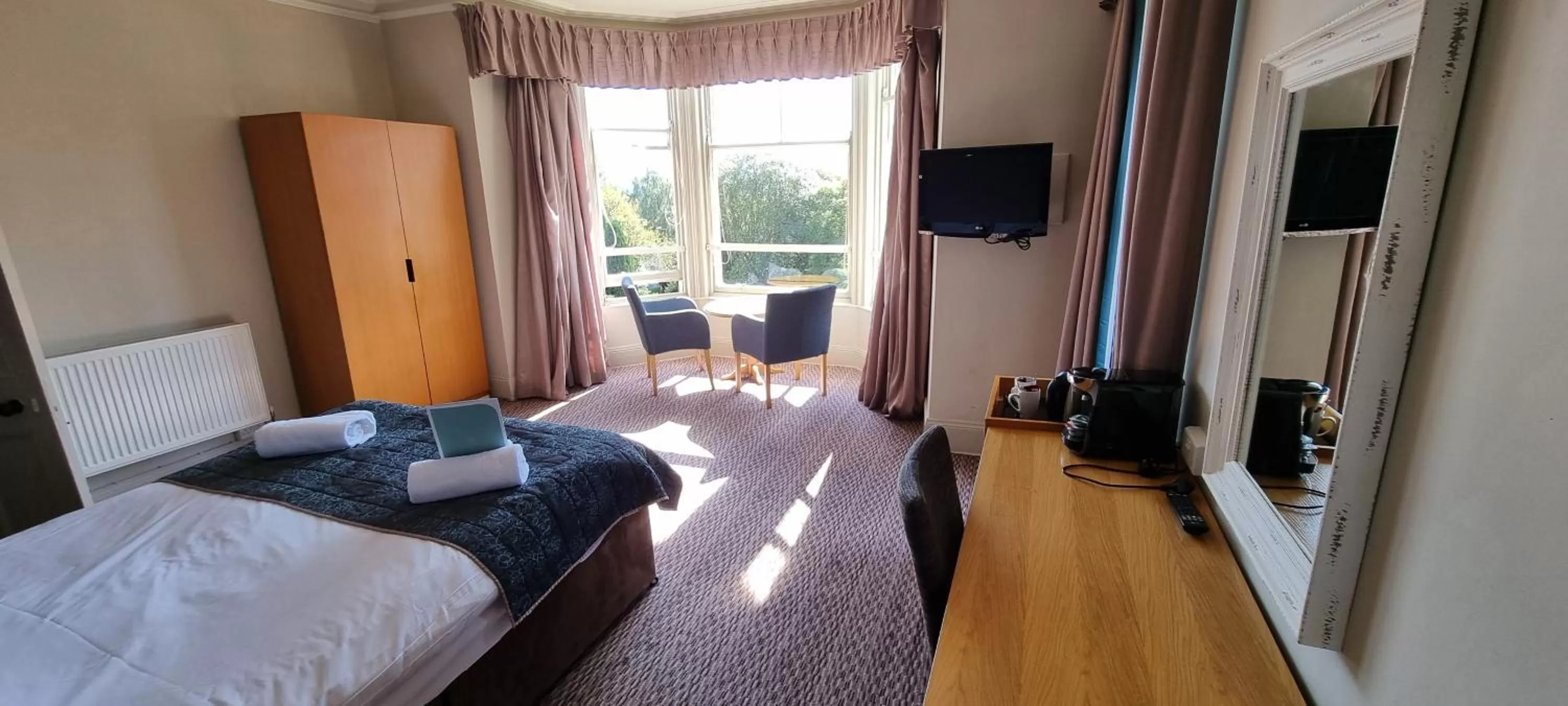 Bedroom, Bed in The Pitlochry Hydro Hotel